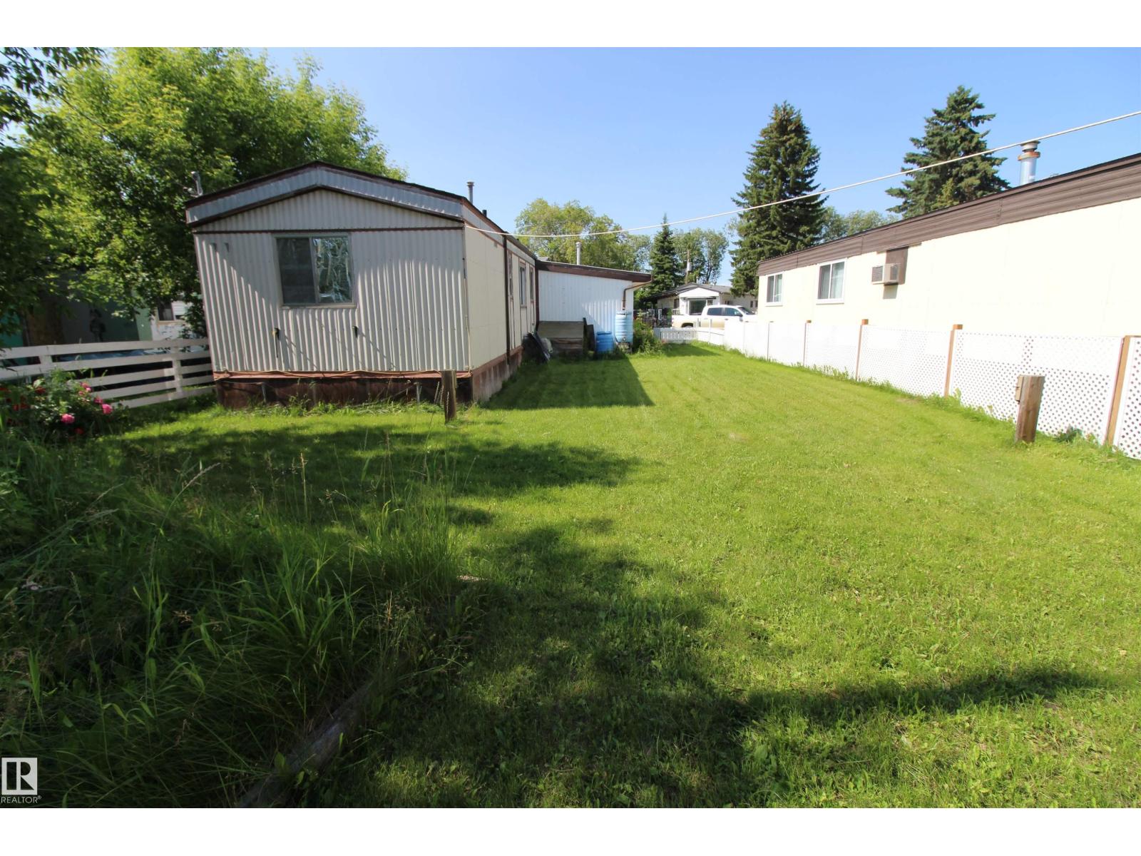 #10 9501 104 Ave - 8