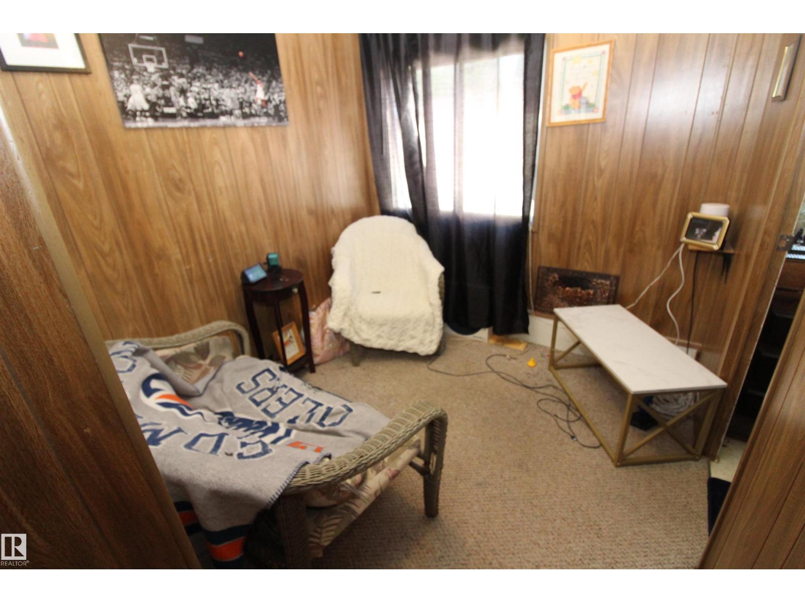 #10 9501 104 Ave - 25