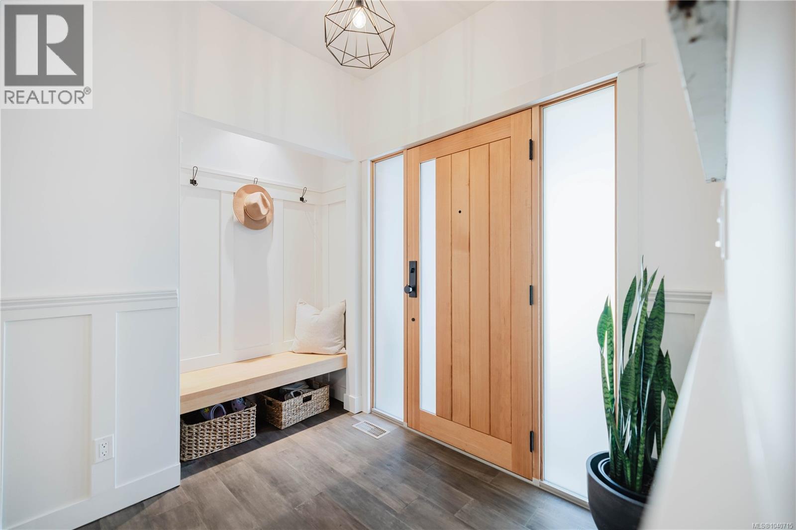 1572 Nimpkish Pl - 11