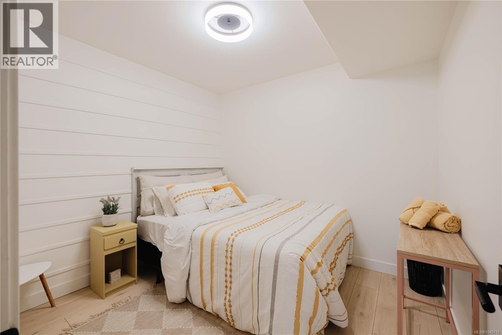 1572 Nimpkish Pl - 45