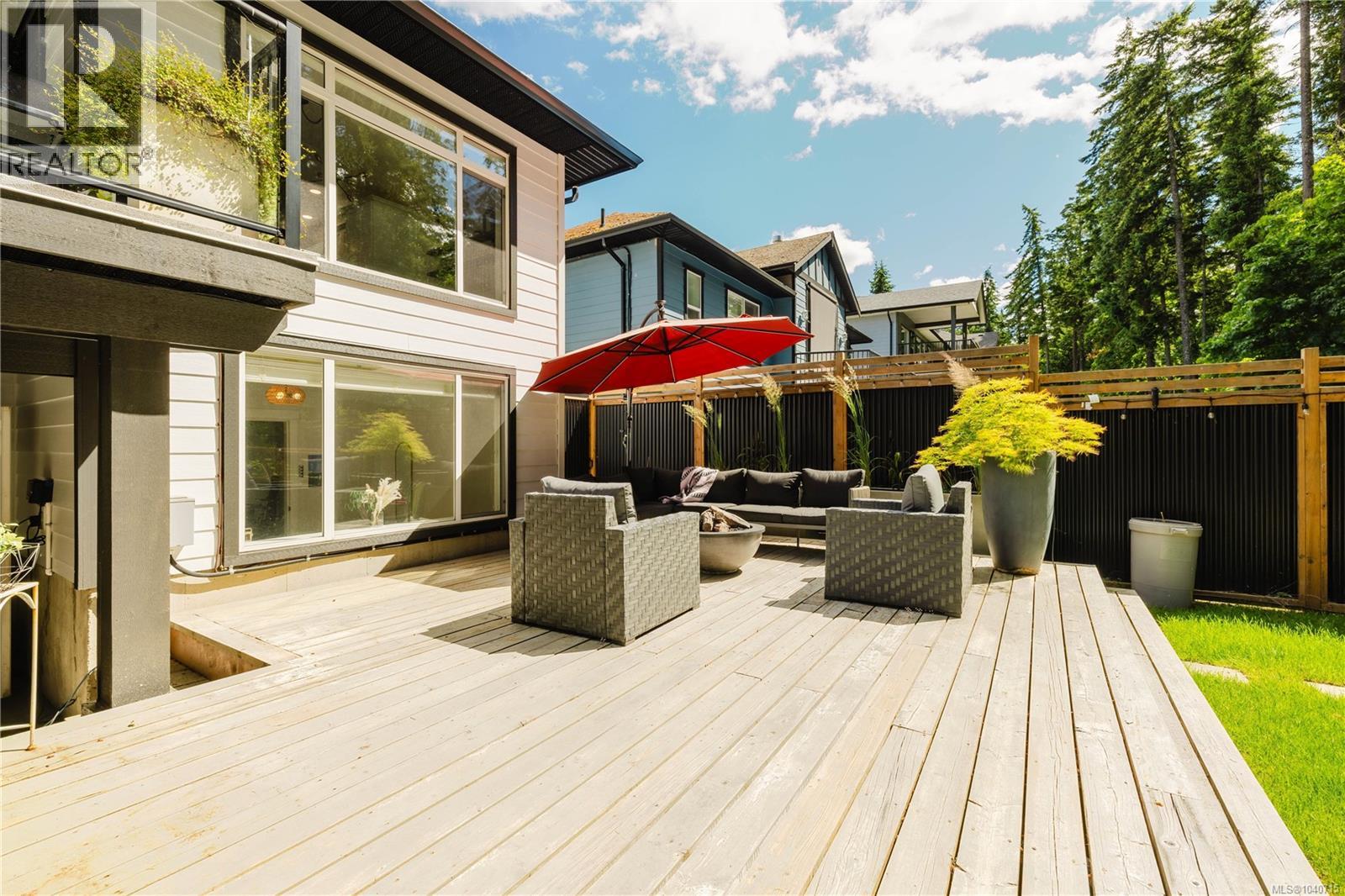 1572 Nimpkish Pl - 53
