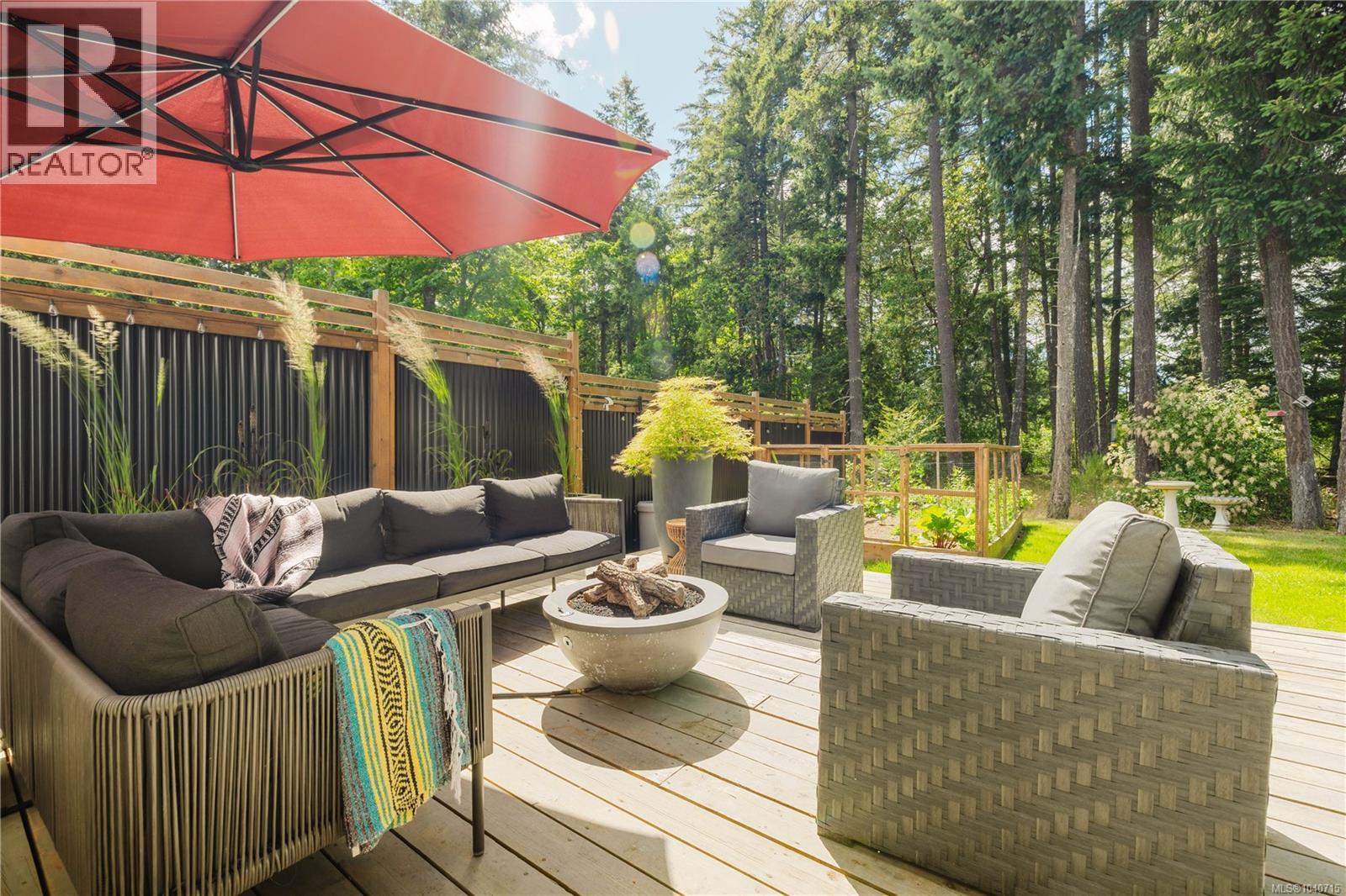 1572 Nimpkish Pl - 54