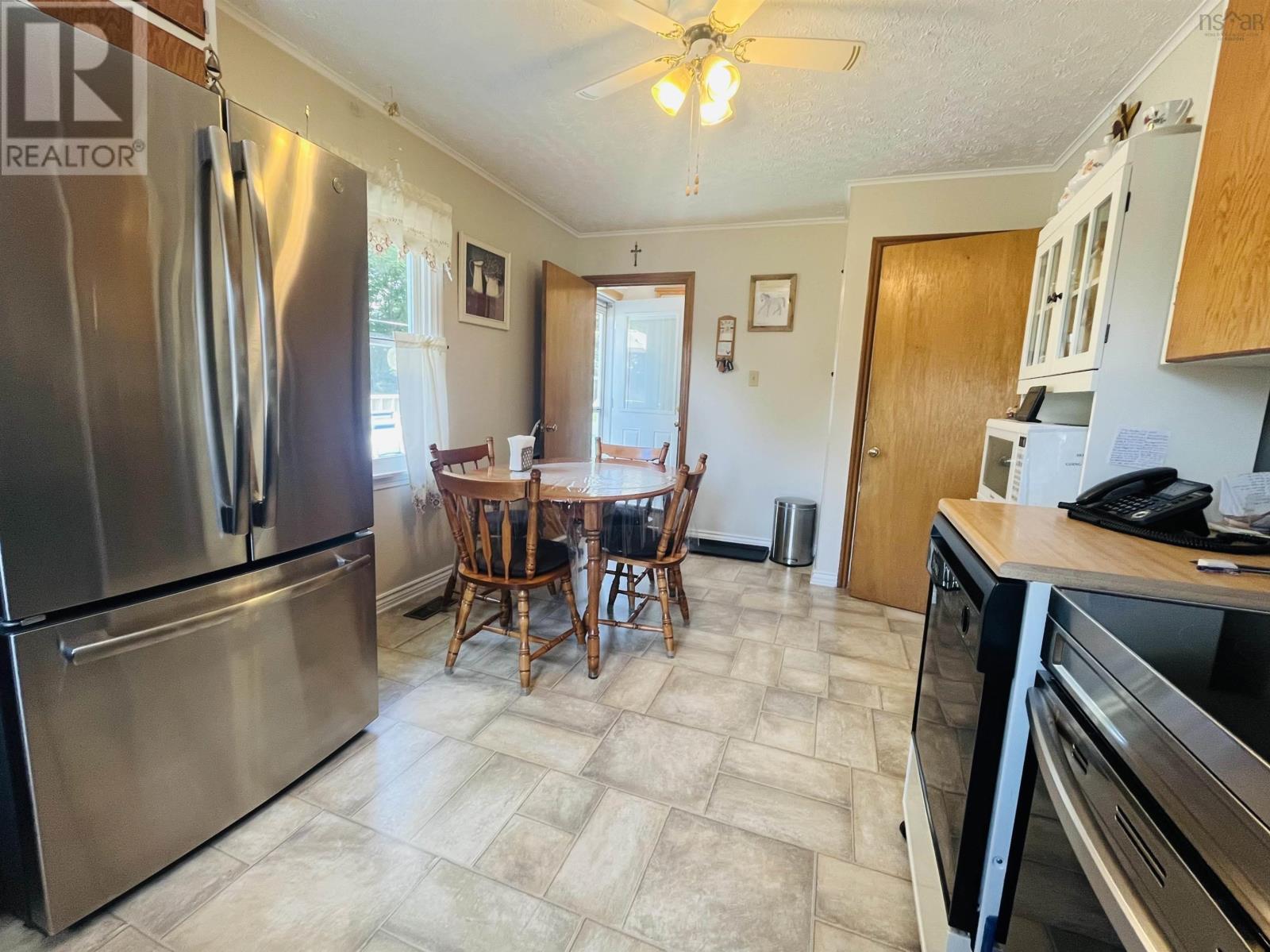 7 Franklyn Street - 12