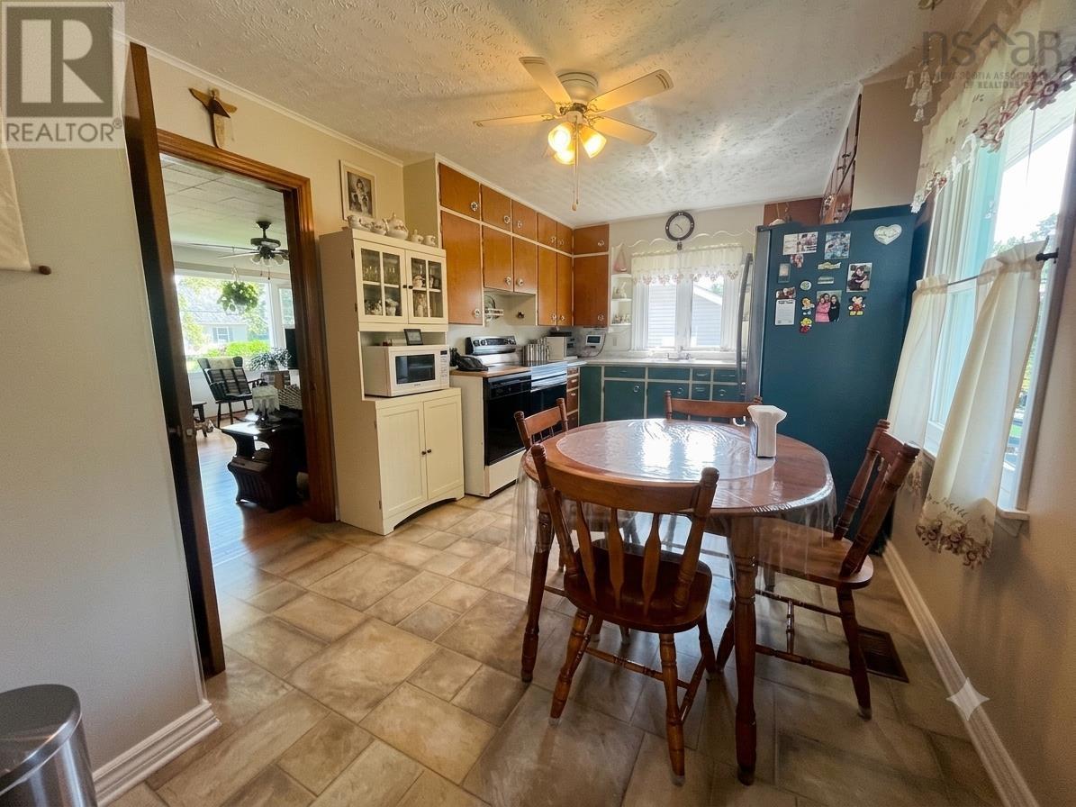 7 Franklyn Street - 9