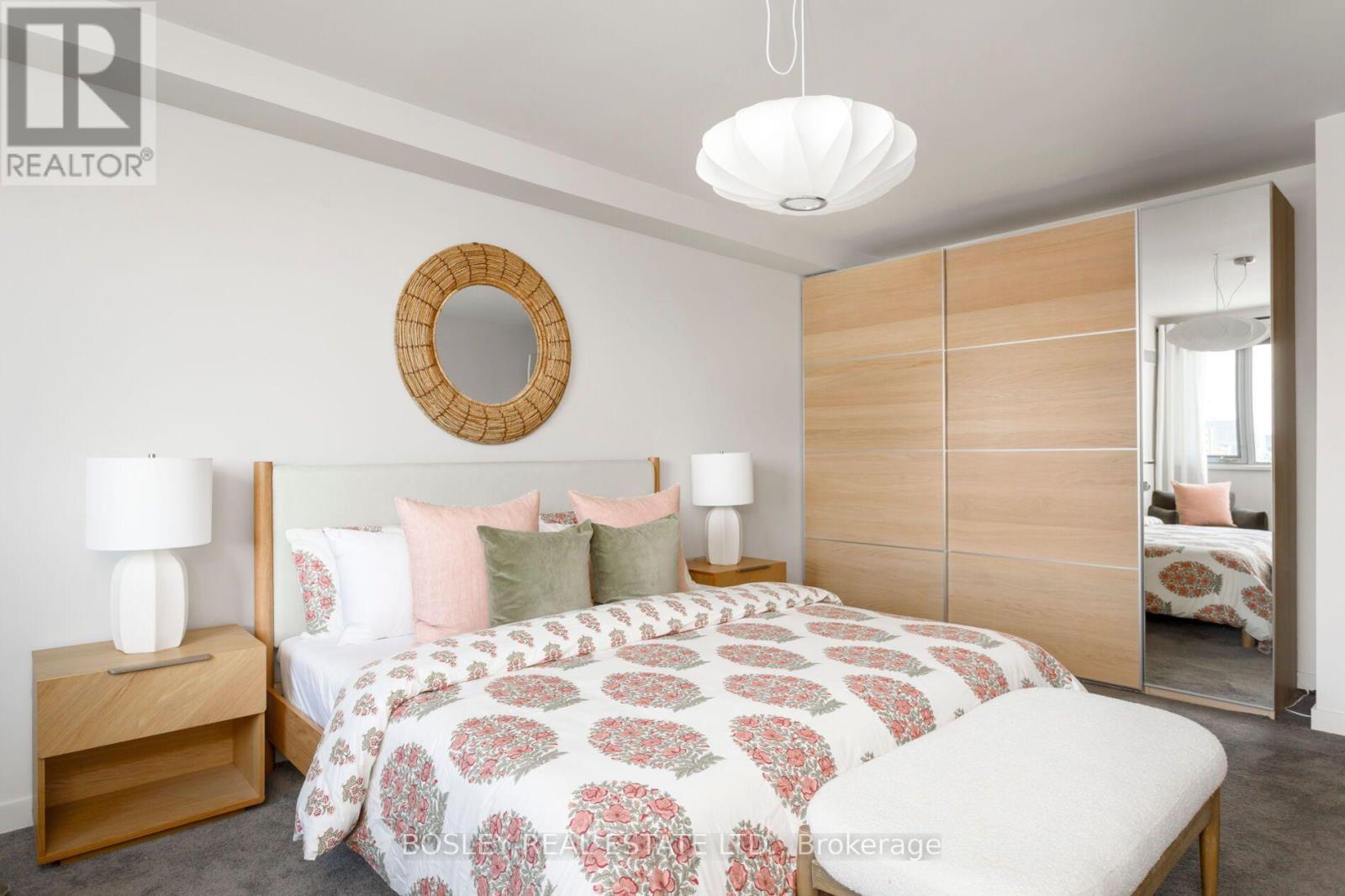 #614 160 BALDWIN STREET - Image 29