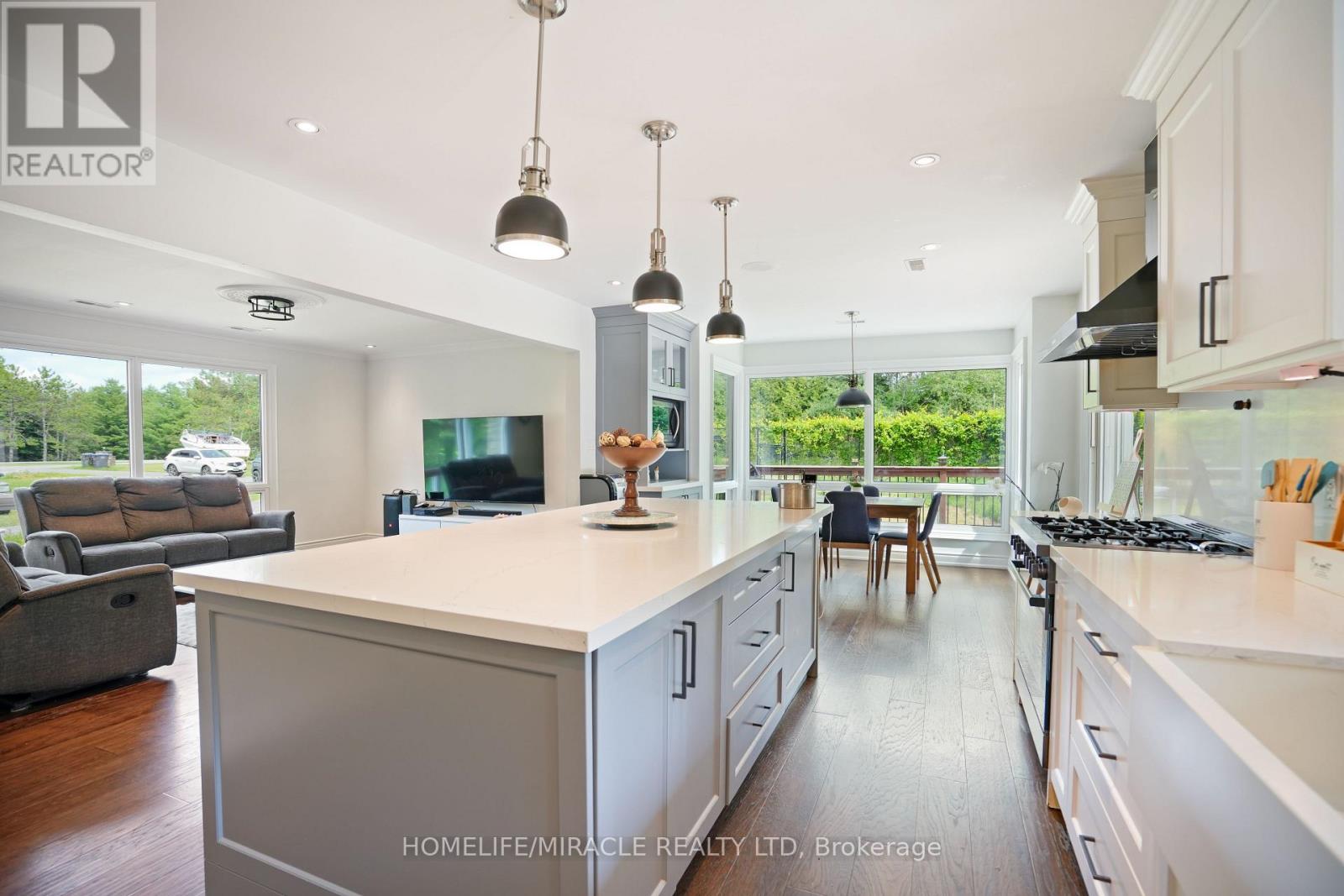 19 TANGLEWOOD DRIVE - 14