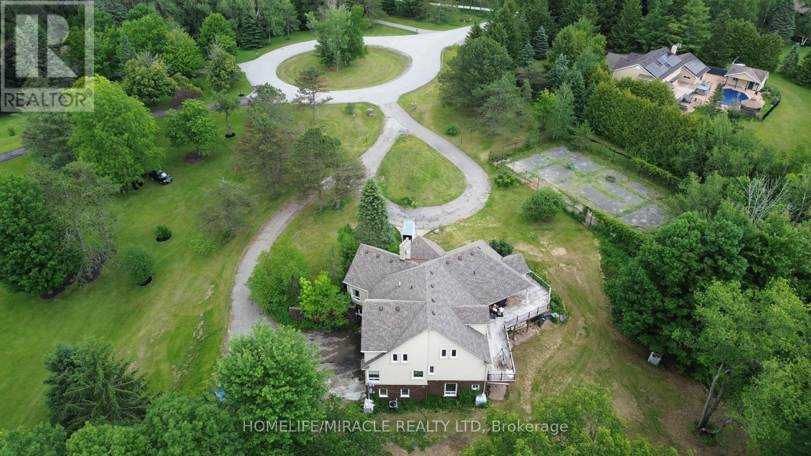 19 TANGLEWOOD DRIVE - 2