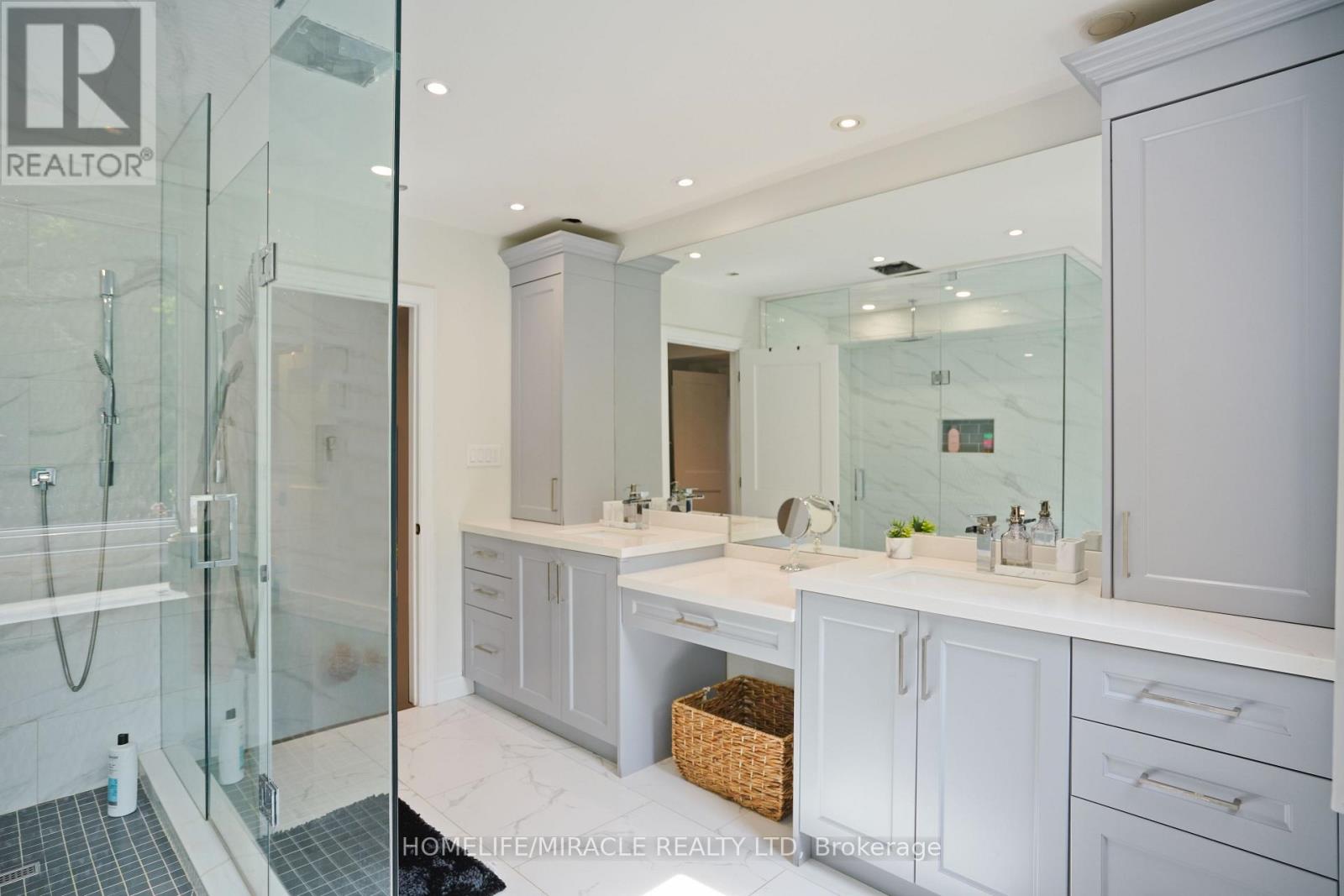 19 TANGLEWOOD DRIVE - 21