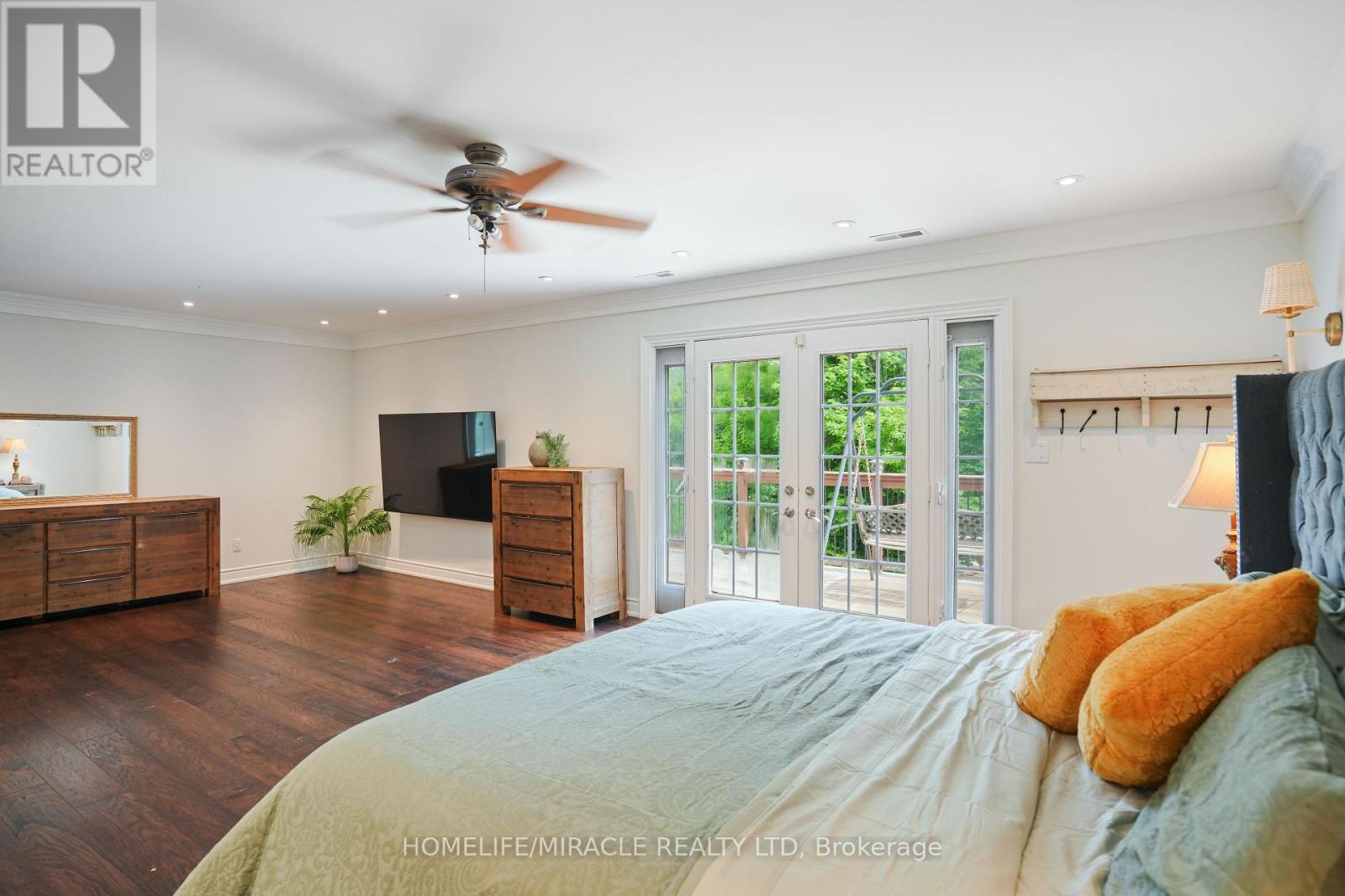 19 TANGLEWOOD DRIVE - 19