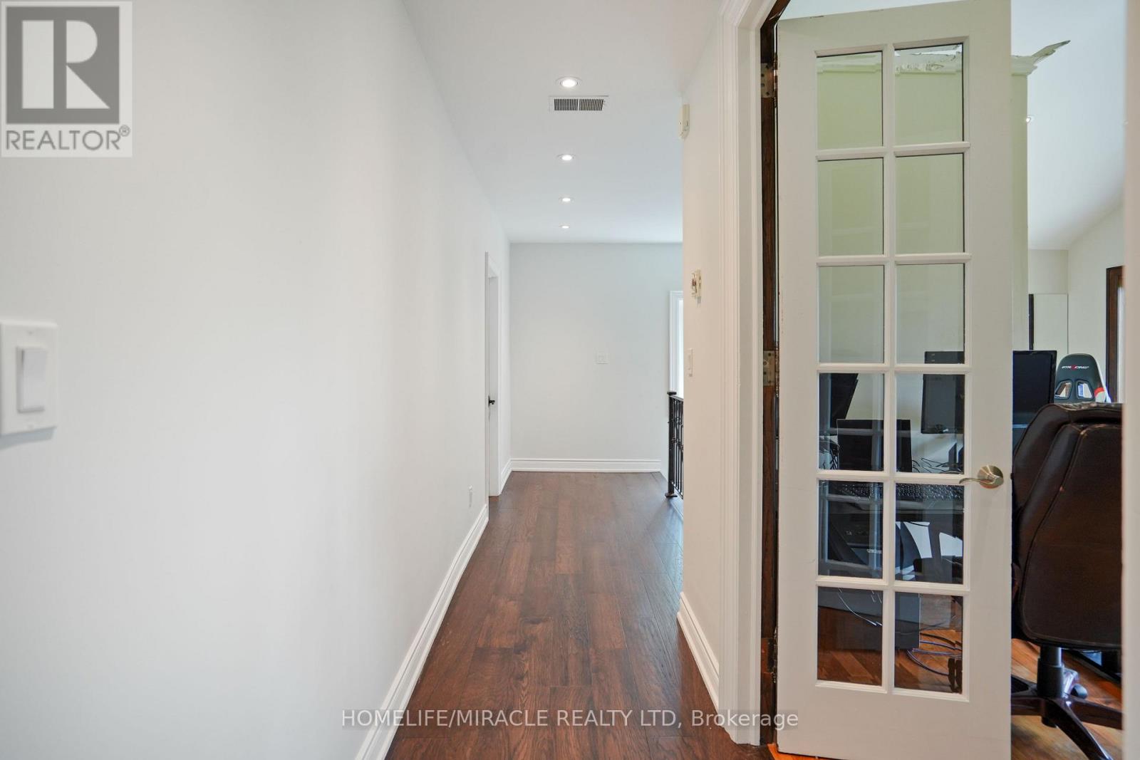 19 TANGLEWOOD DRIVE - 30