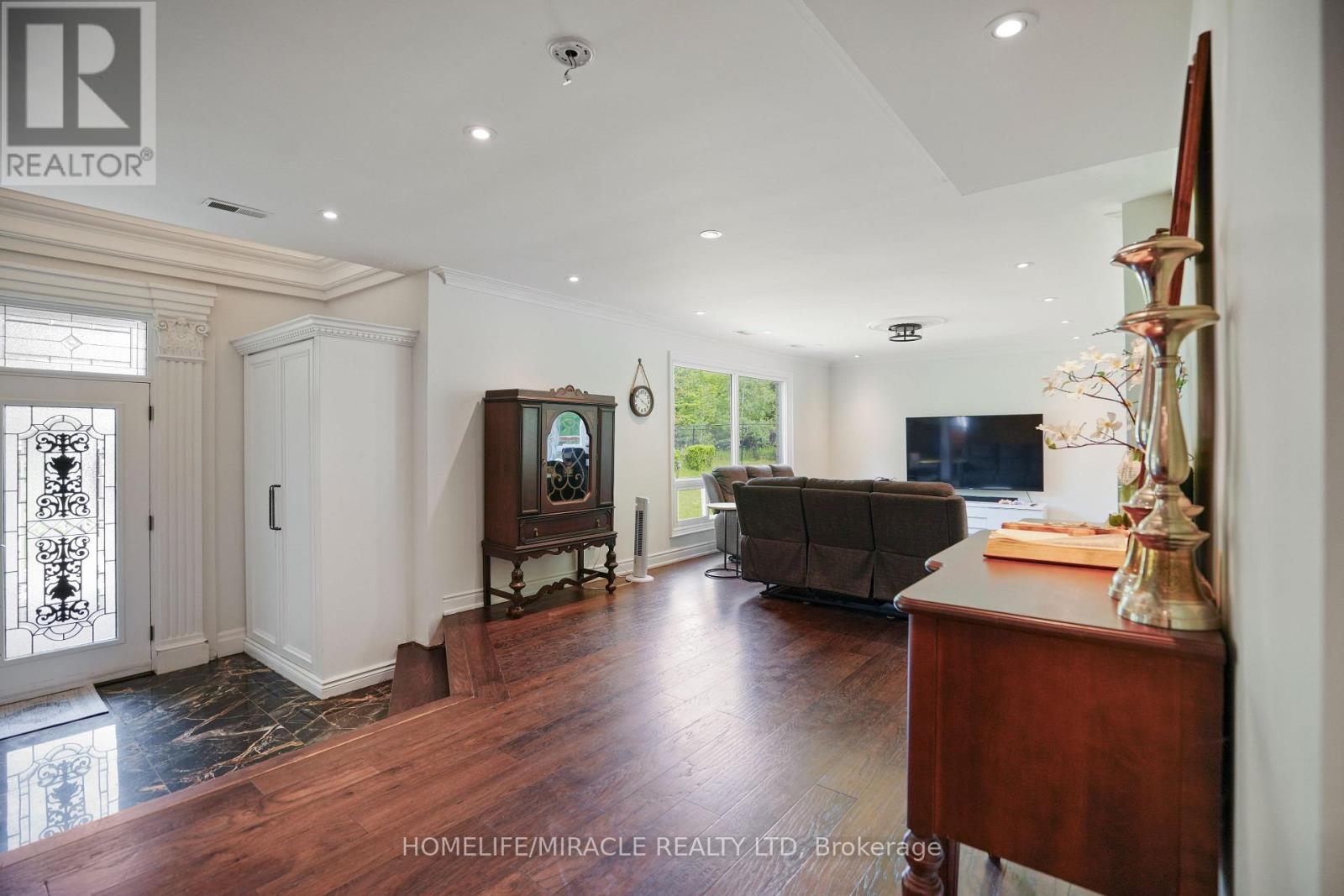 19 TANGLEWOOD DRIVE - 5