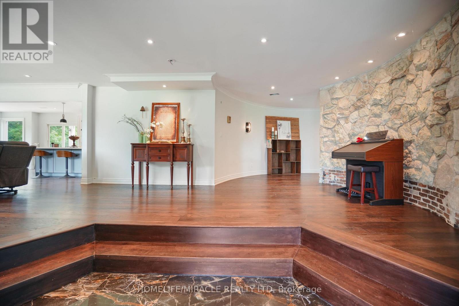 19 TANGLEWOOD DRIVE - 3