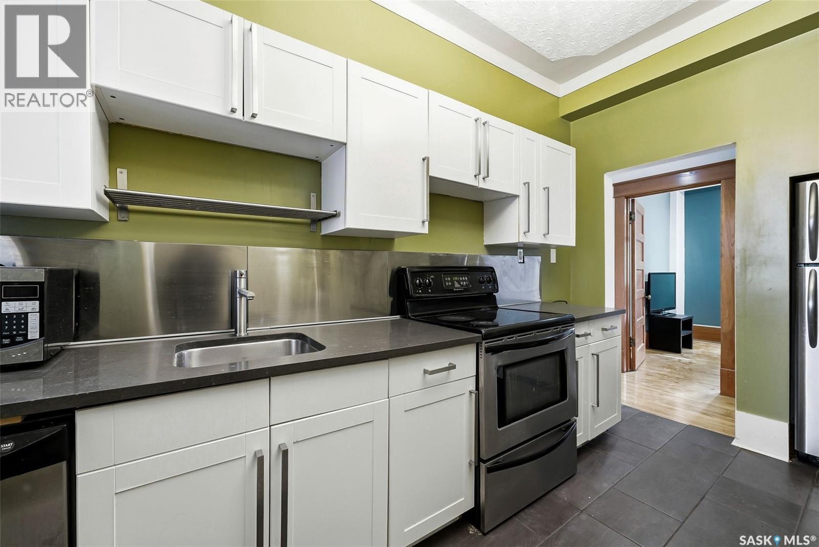 #17 2201 14th AVENUE - 9