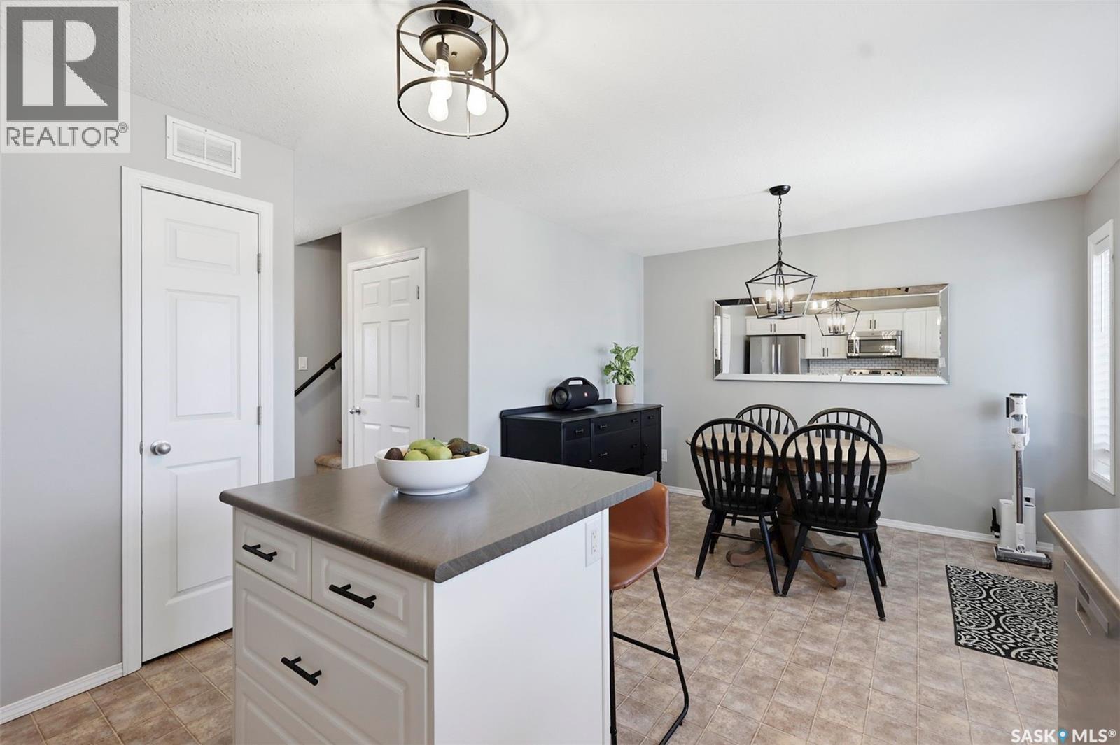 310 Martens AVENUE - 14