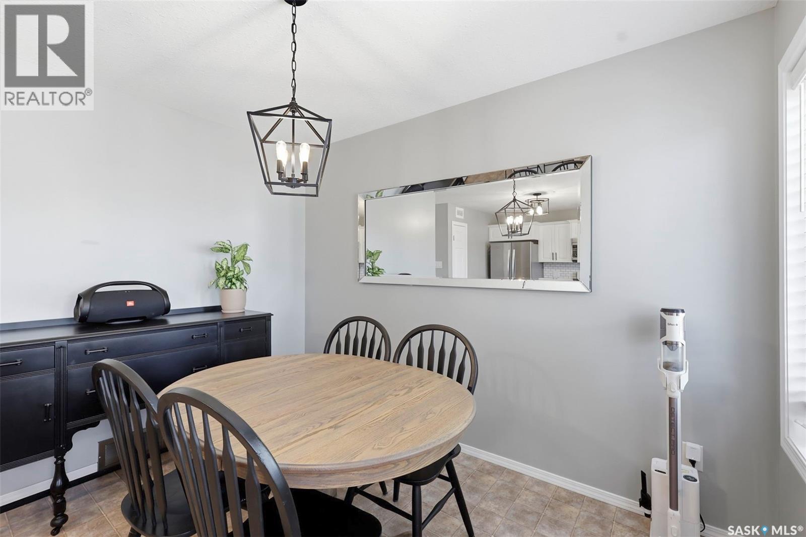 310 Martens AVENUE - 17
