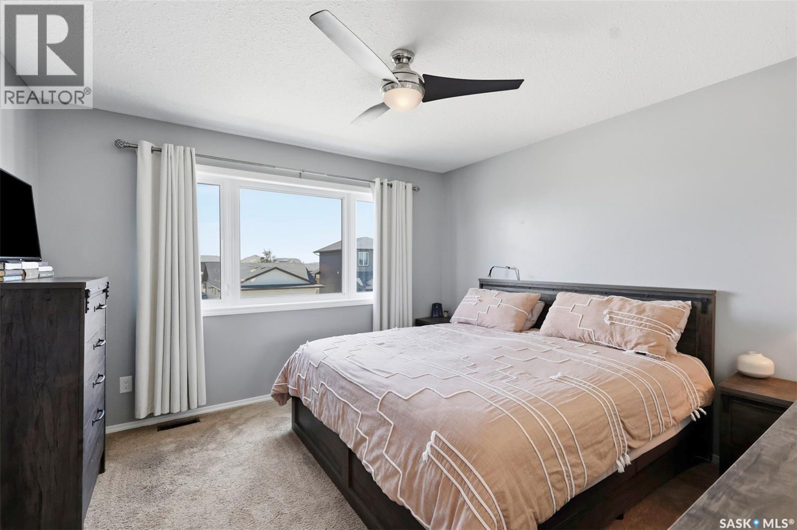 310 Martens AVENUE - 19