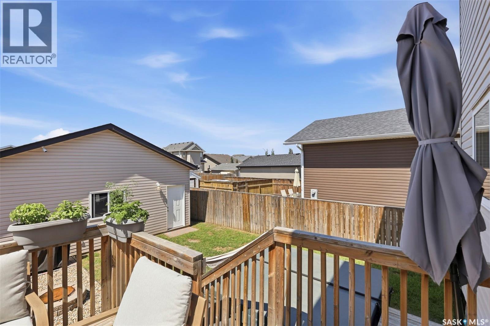 310 Martens AVENUE - 37