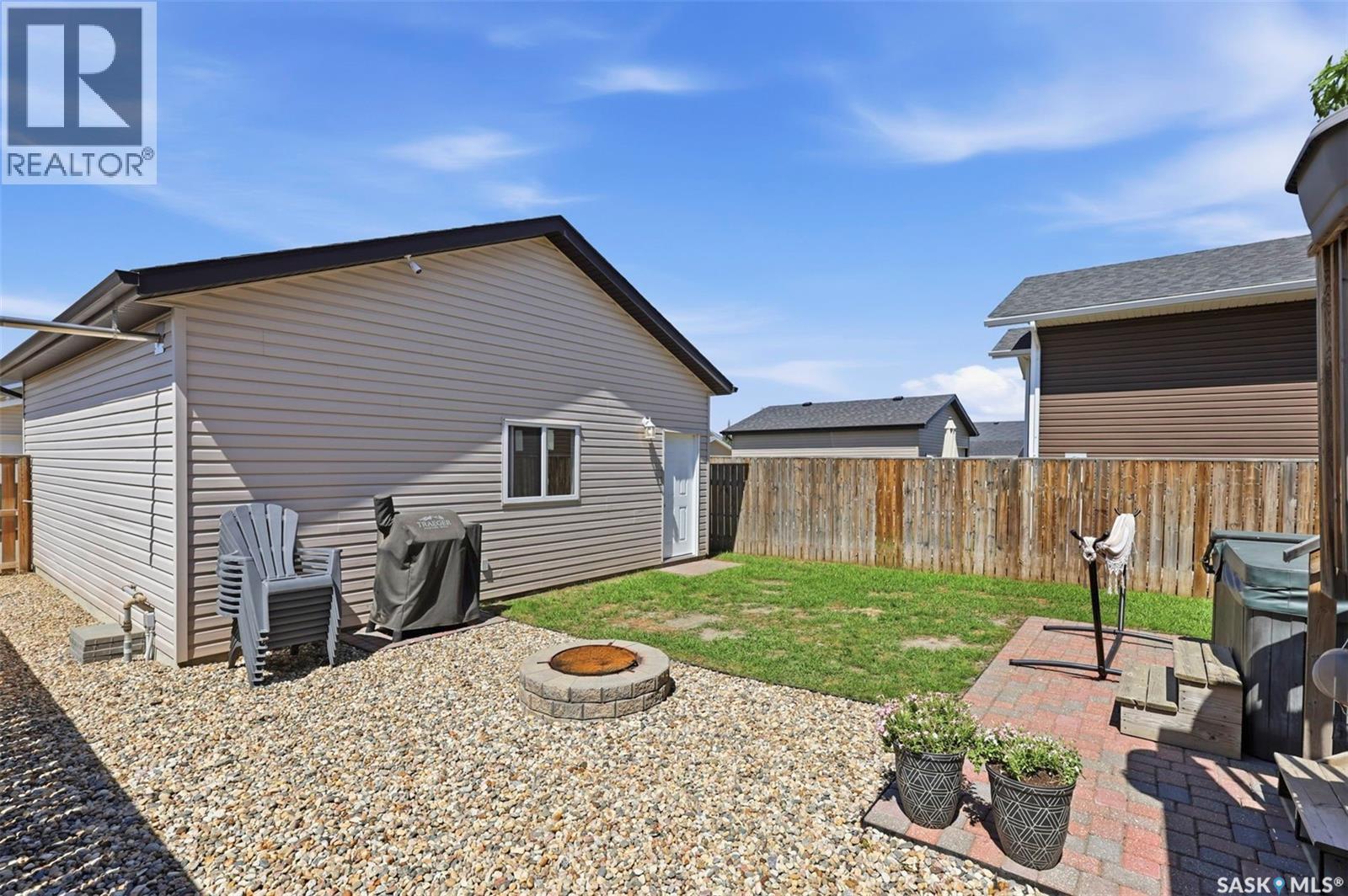 310 Martens AVENUE - 38
