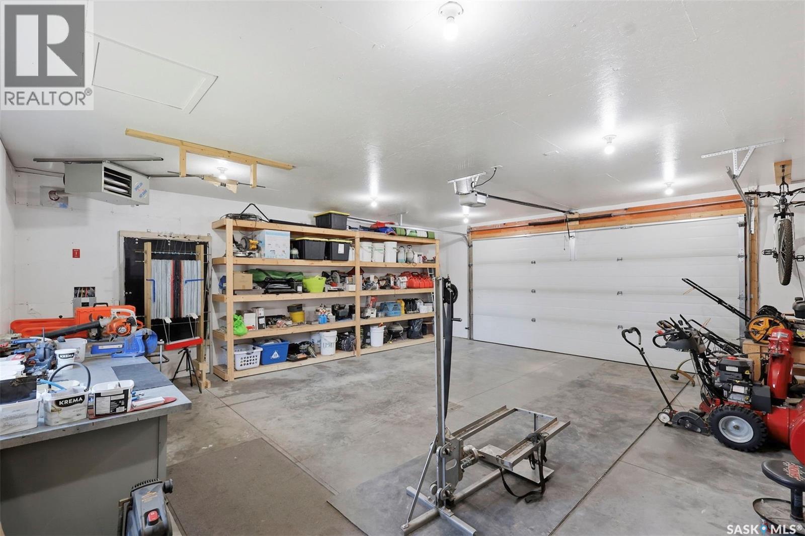 310 Martens AVENUE - 39