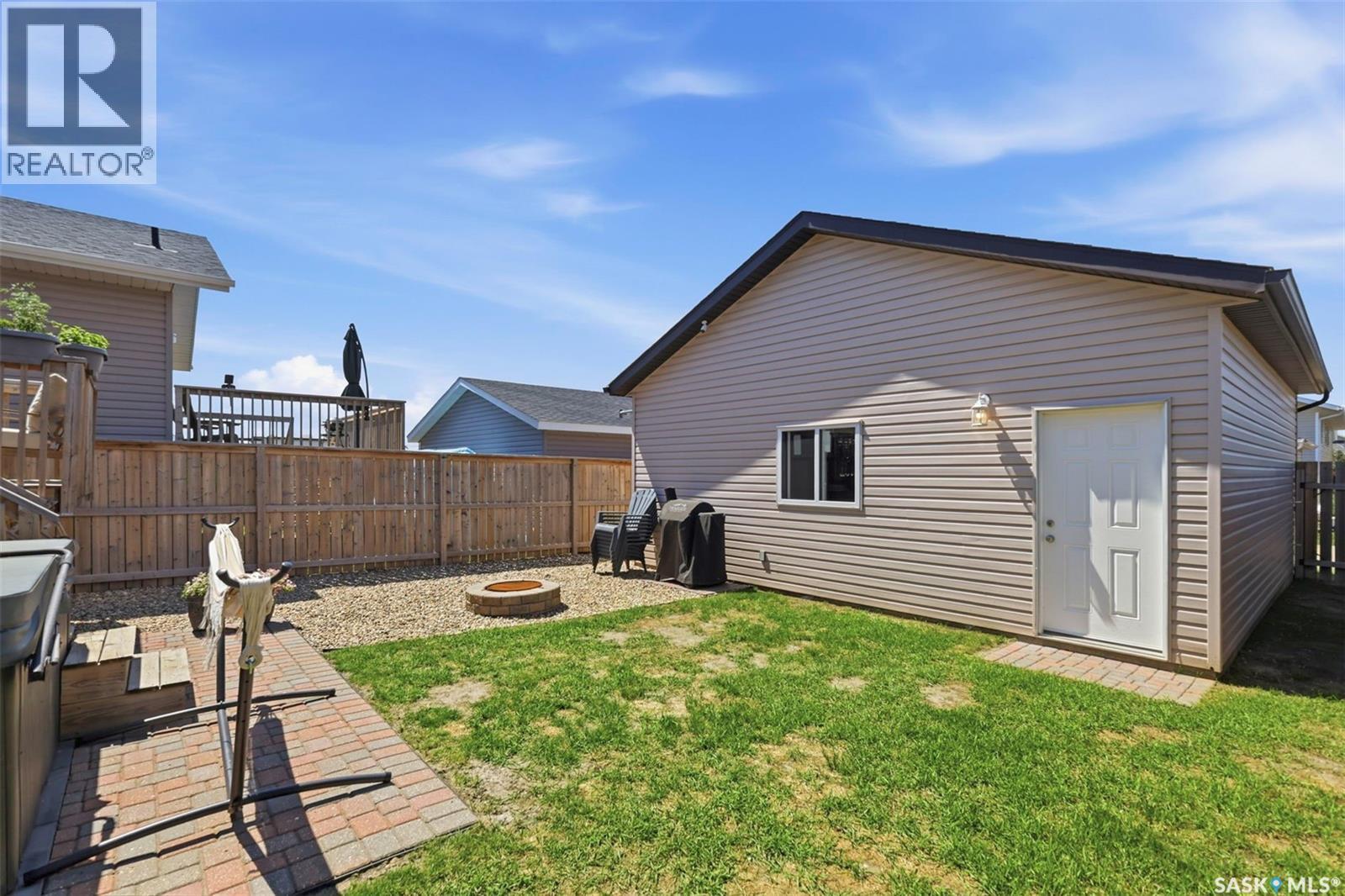 310 Martens AVENUE - 40