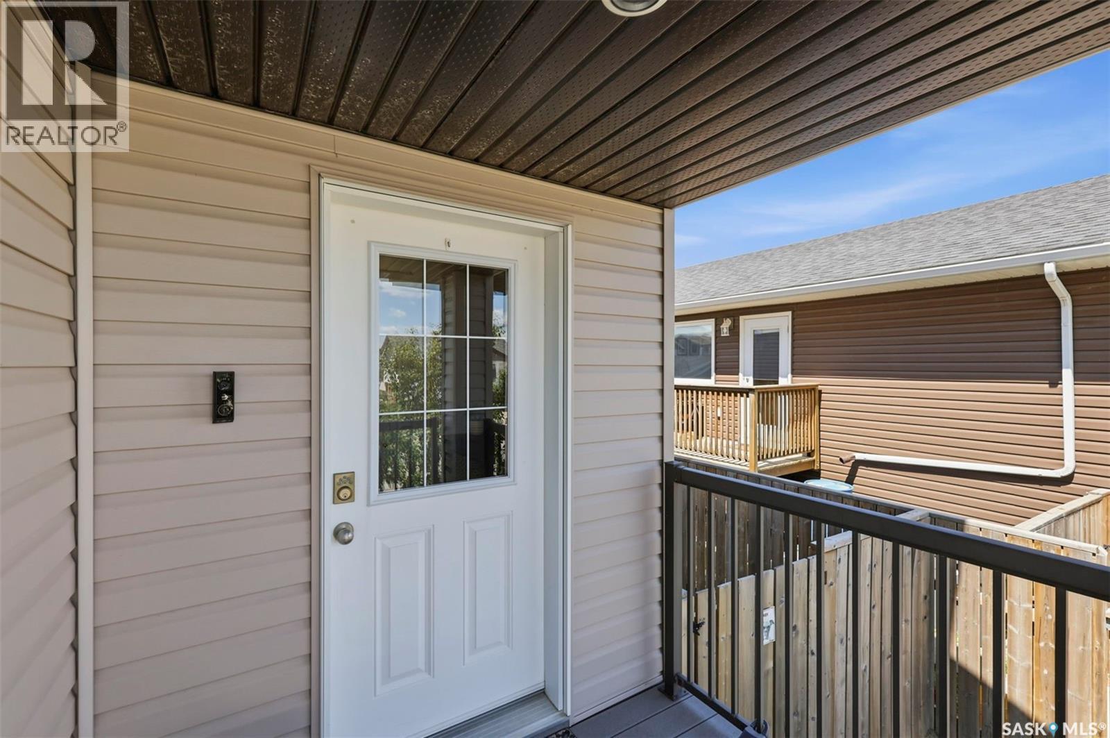 310 Martens AVENUE - 5