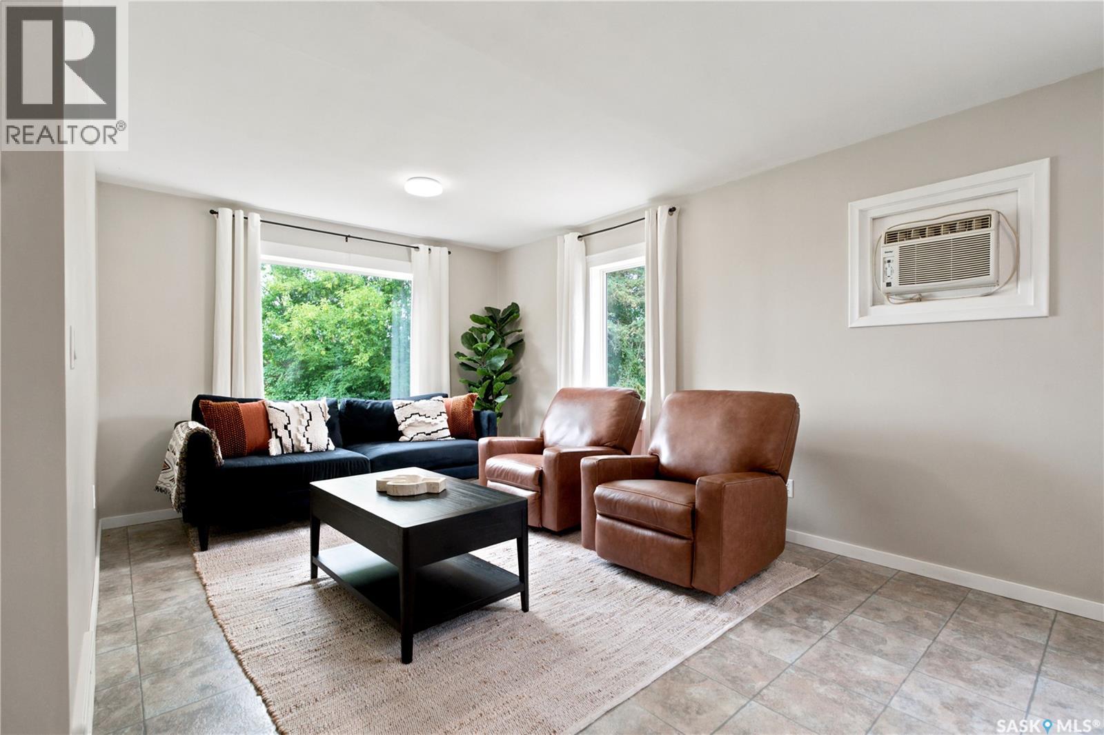 100 Railway AVENUE S - 13