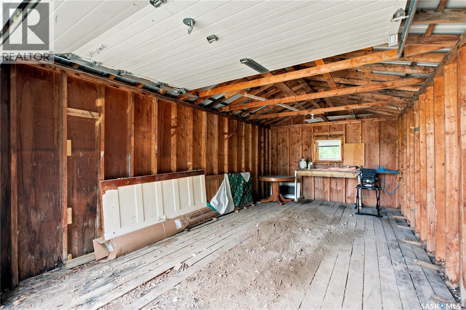 100 Railway AVENUE S - 43