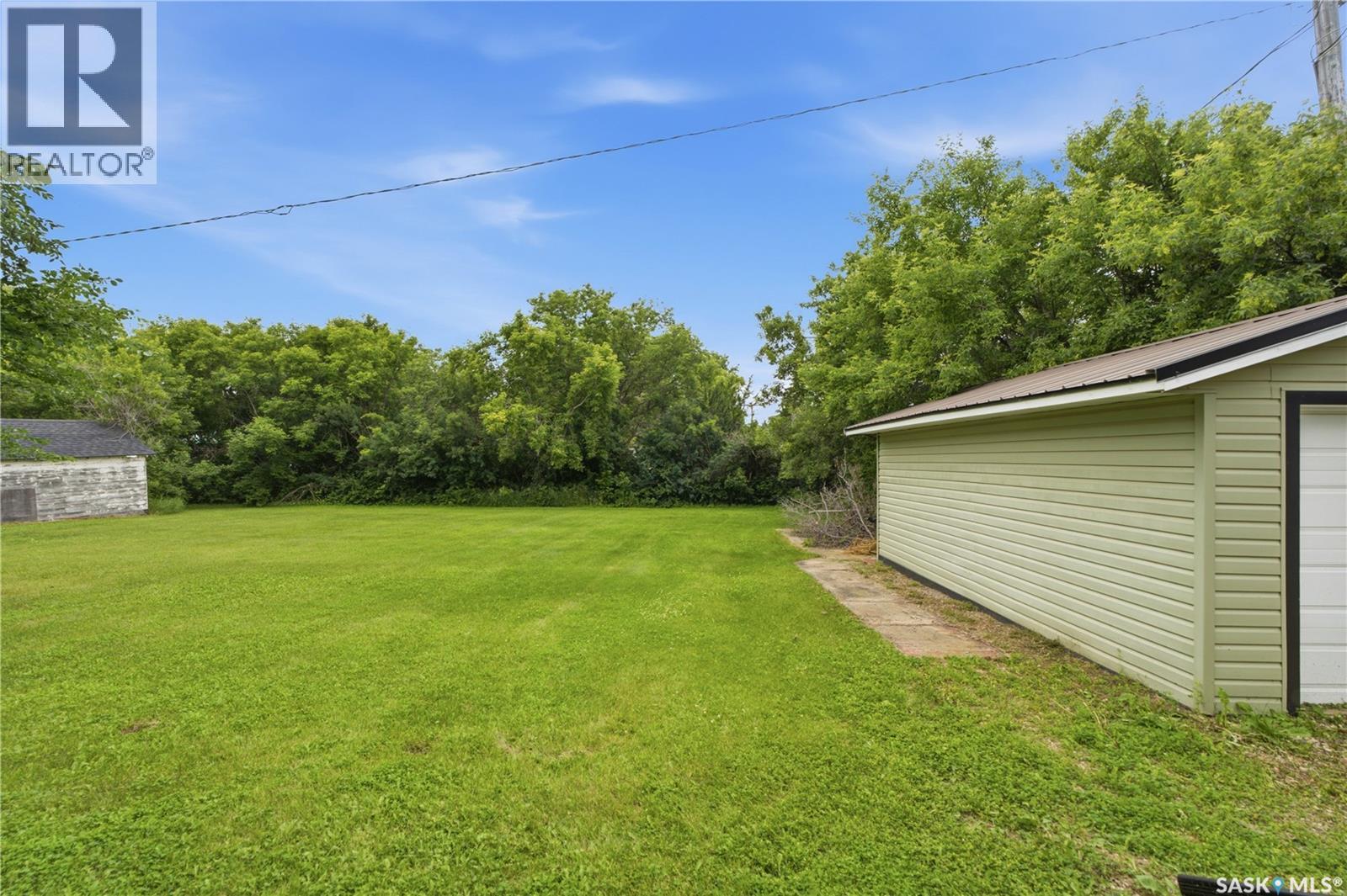 100 Railway AVENUE S - 44