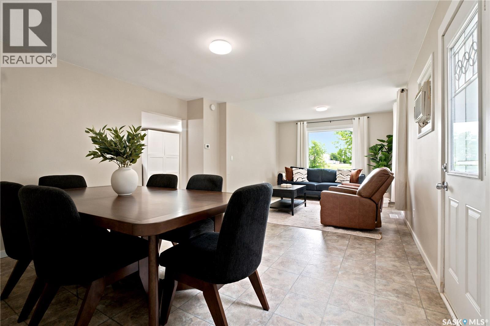 100 Railway AVENUE S - 8