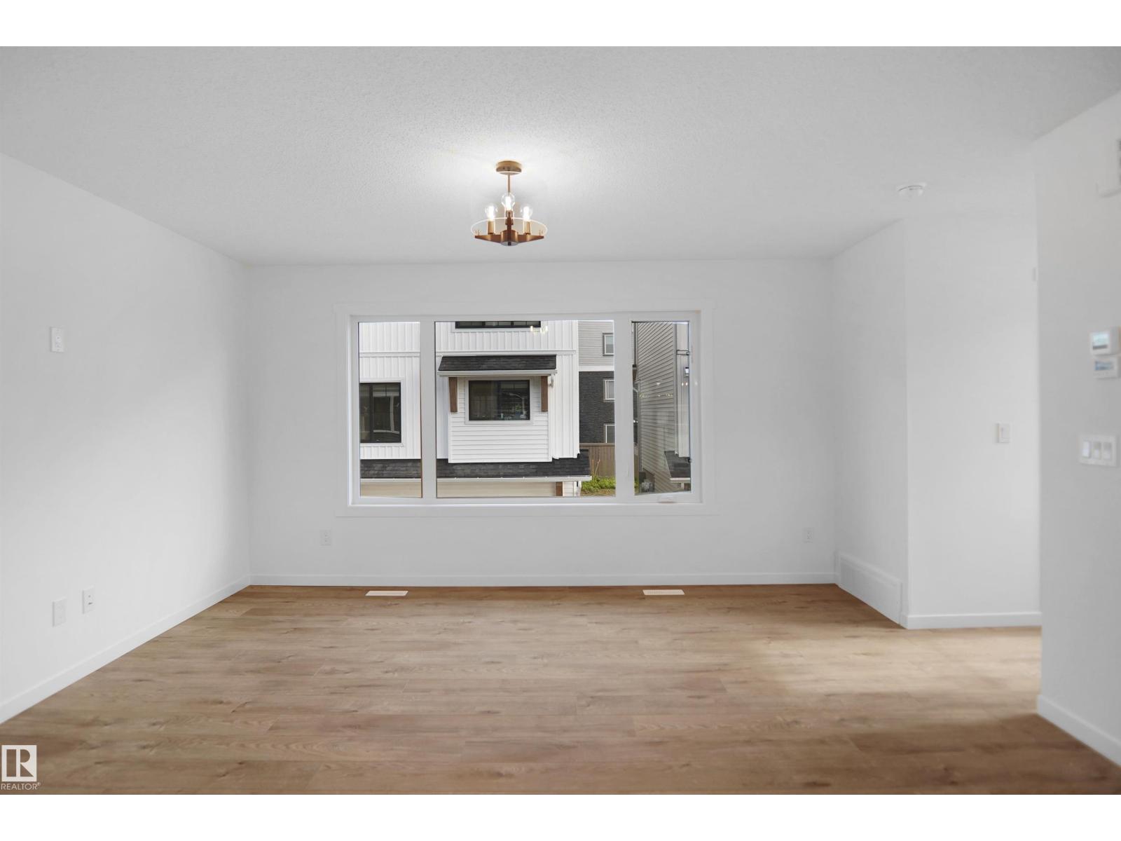 #61 525 SECORD BV NW - 4