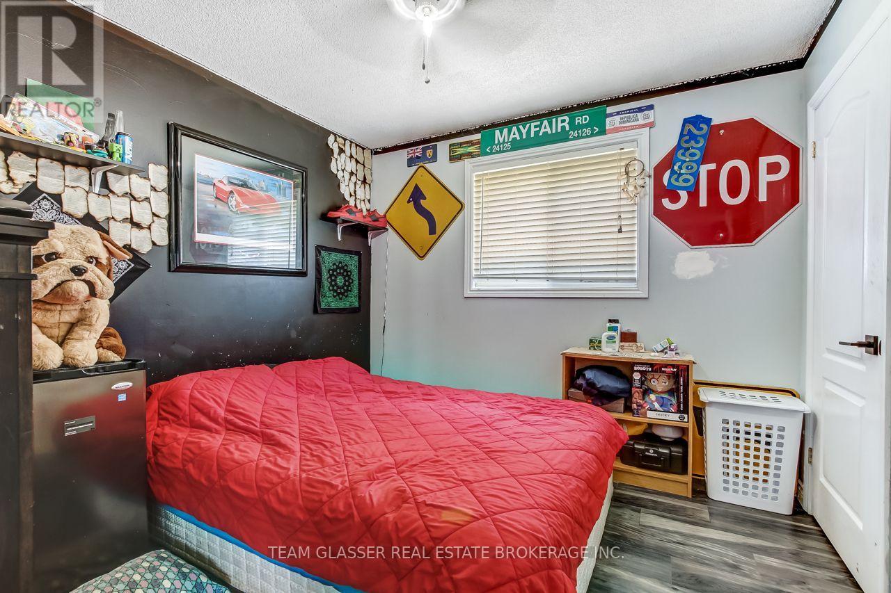 23999 MAYFAIR ROAD - 23