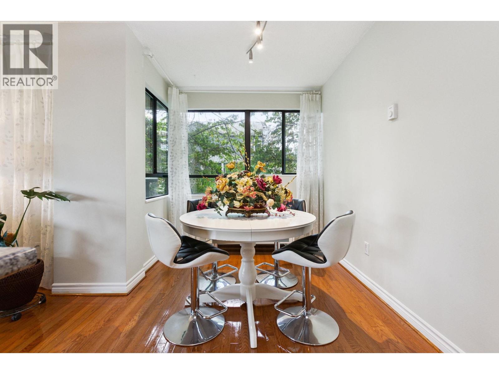 402 1026 QUEENS AVENUE, New Westminster