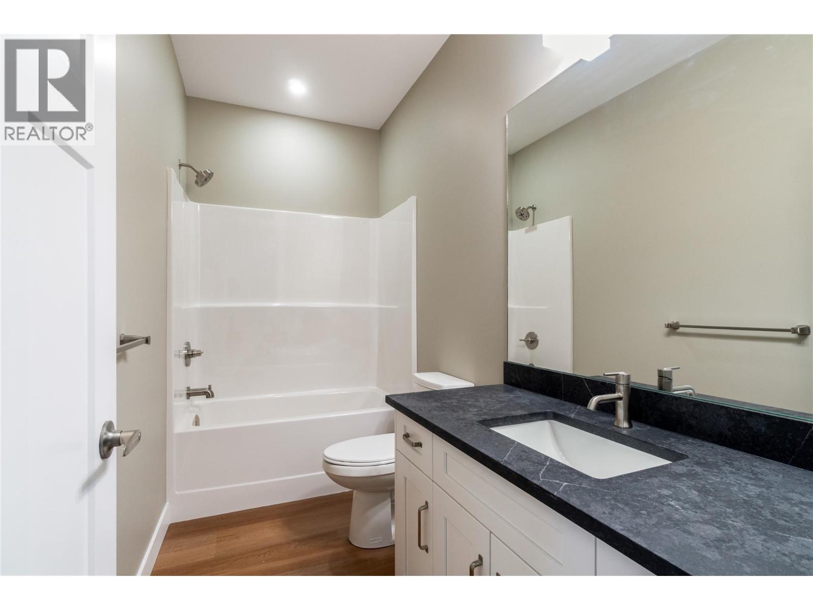 1905 35 Street NE - 41