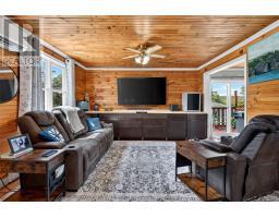 20 Hells Hill Pond Road thumbnail 14