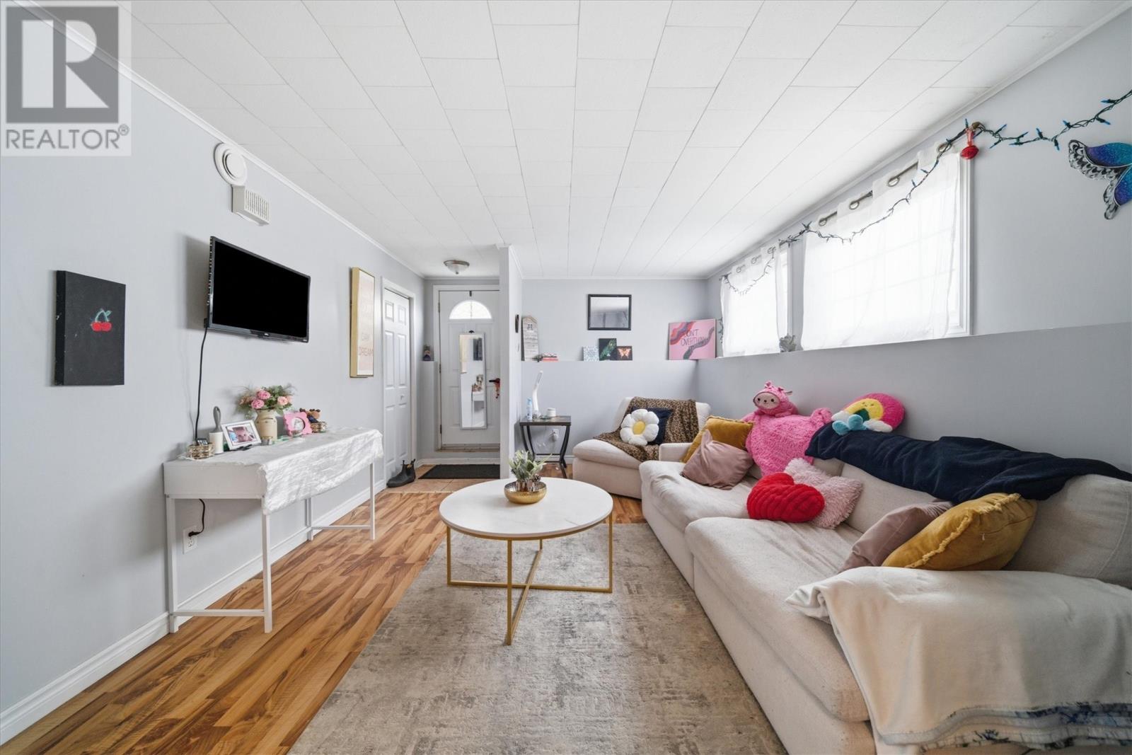 44 Grieve Street - 21