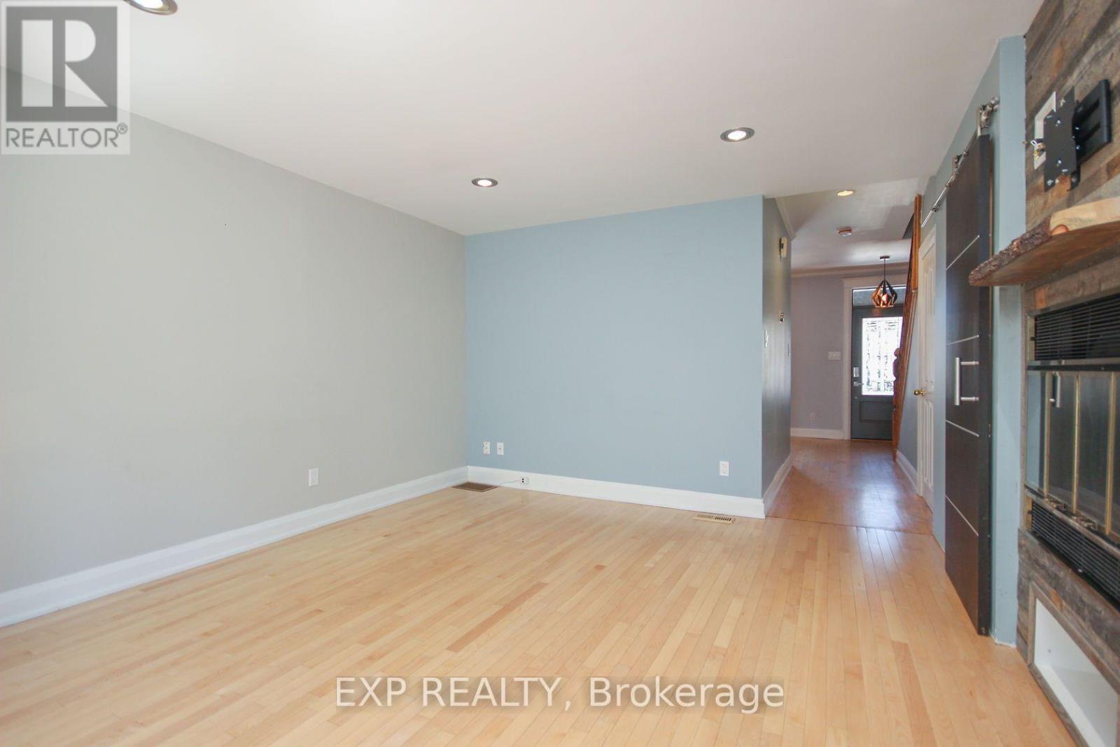 114 SWEETLAND AVENUE, Ottawa. Luxury613. By Peter Sagos - Image 9
