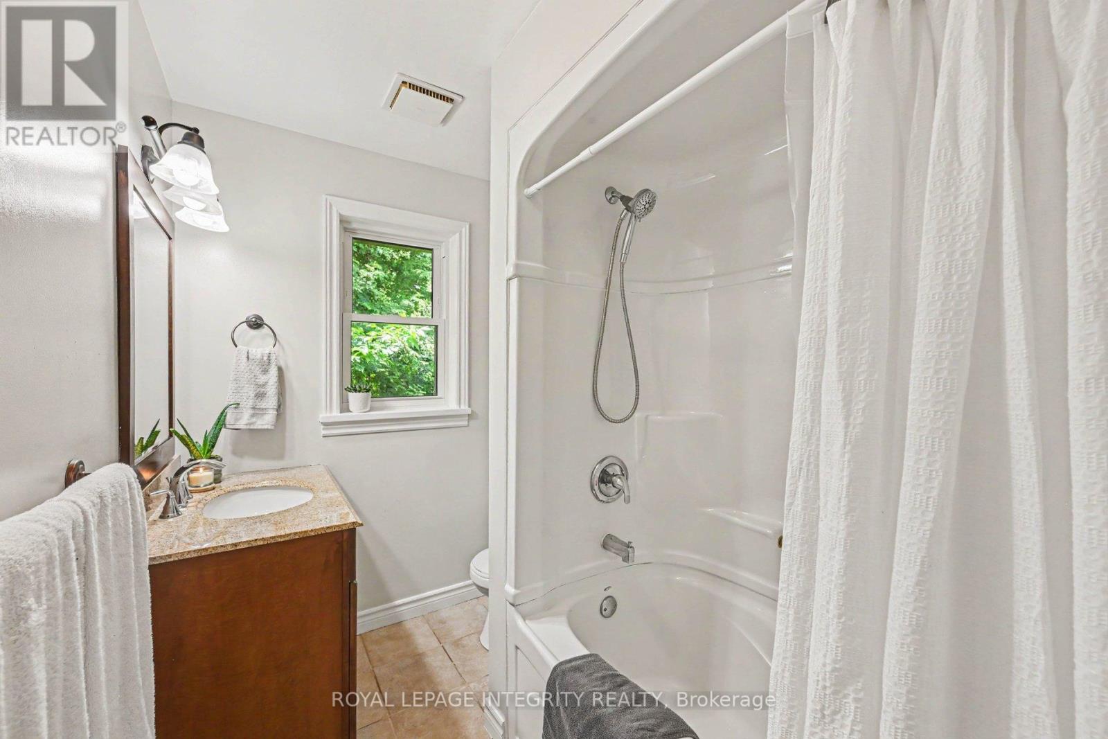 19 JESSIE DRIVE, Ottawa. Luxury613. By Peter Sagos - Image 19