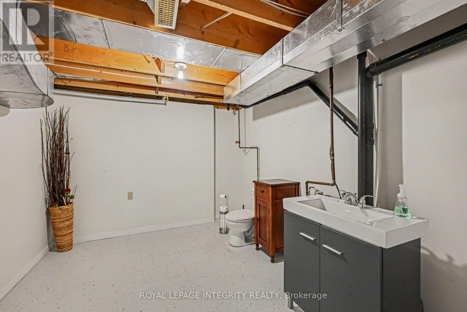 19 JESSIE DRIVE, Ottawa. Luxury613. By Peter Sagos - Image 24