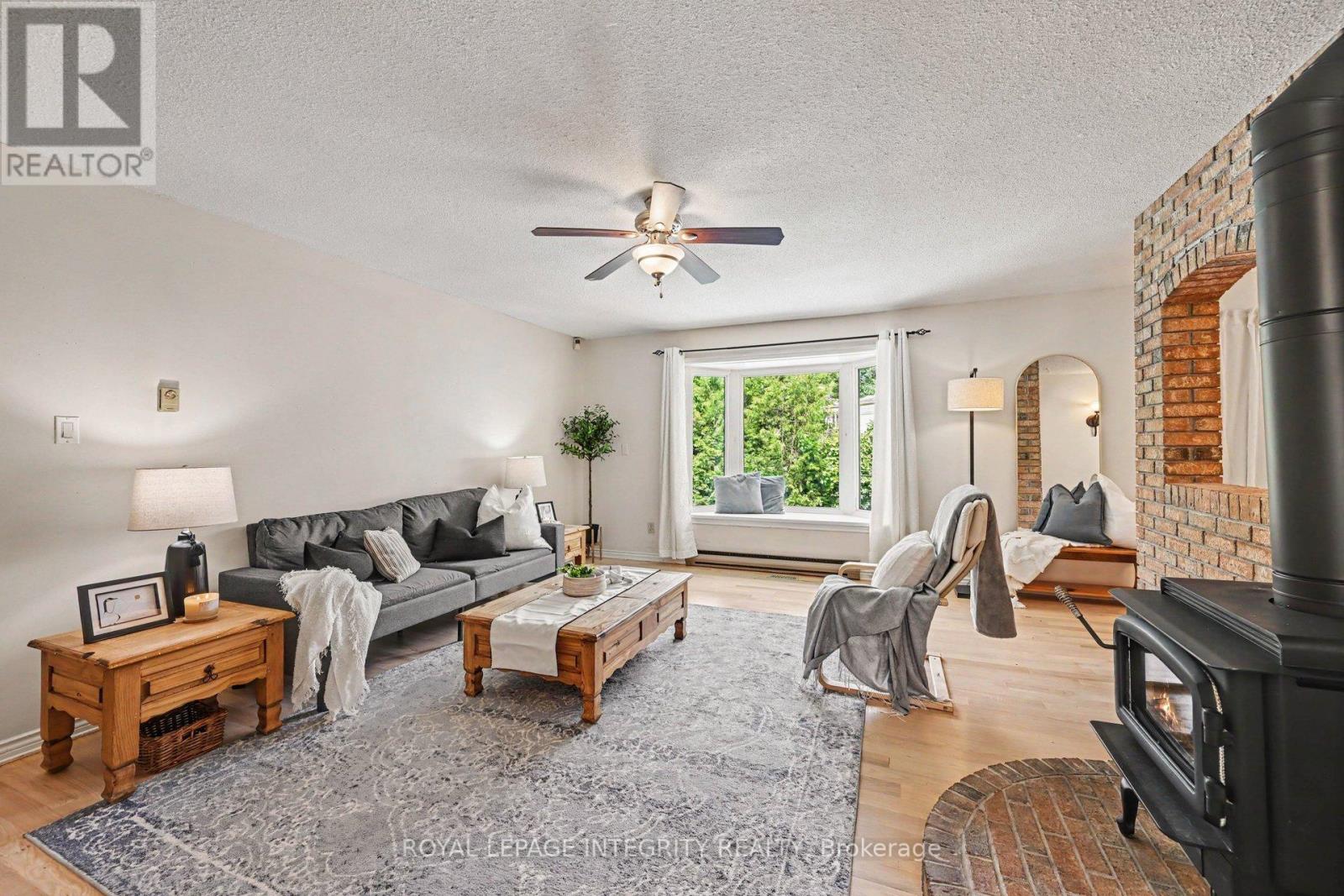 19 JESSIE DRIVE, Ottawa. Luxury613. By Peter Sagos - Image 5