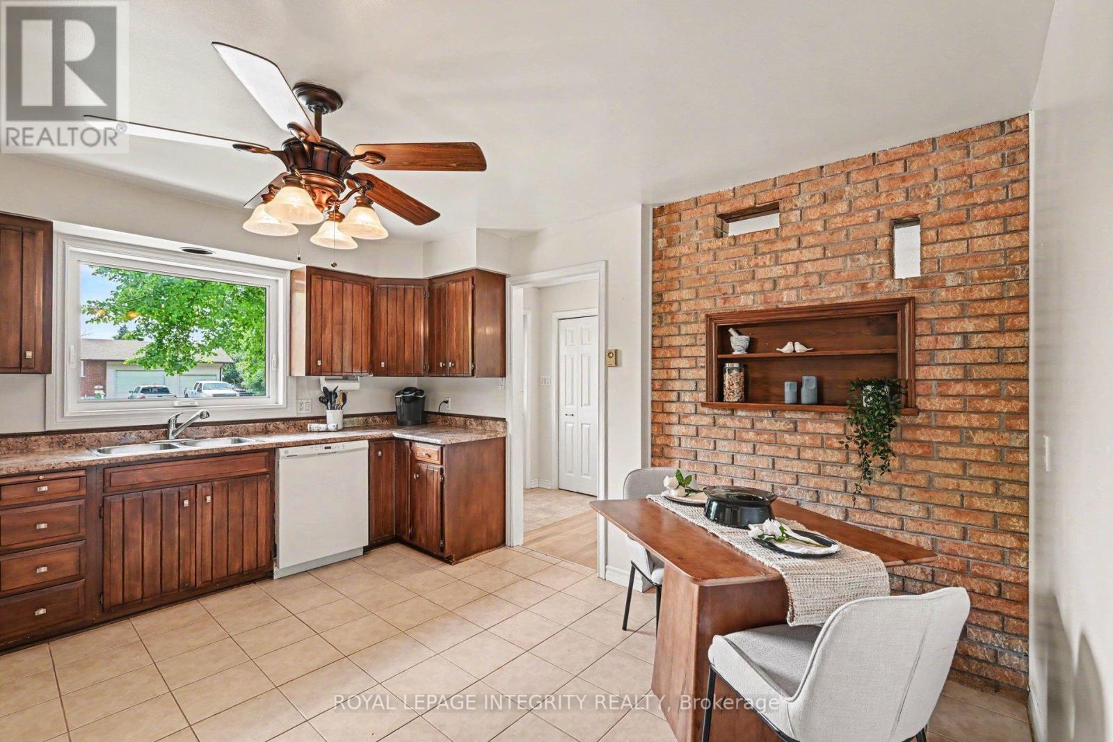 19 JESSIE DRIVE, Ottawa. Luxury613. By Peter Sagos - Image 8
