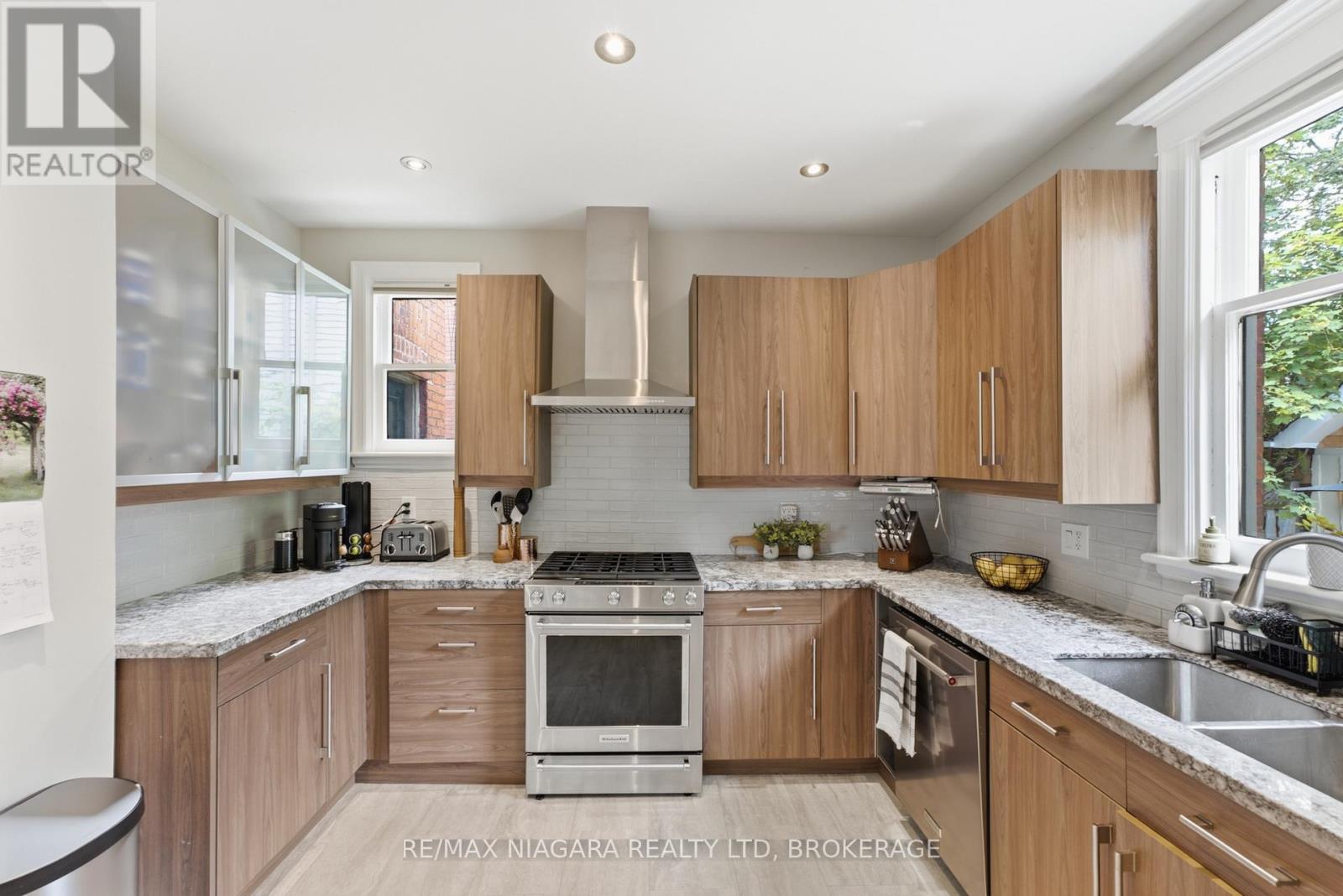 2 COTTAGE AVENUE - 13