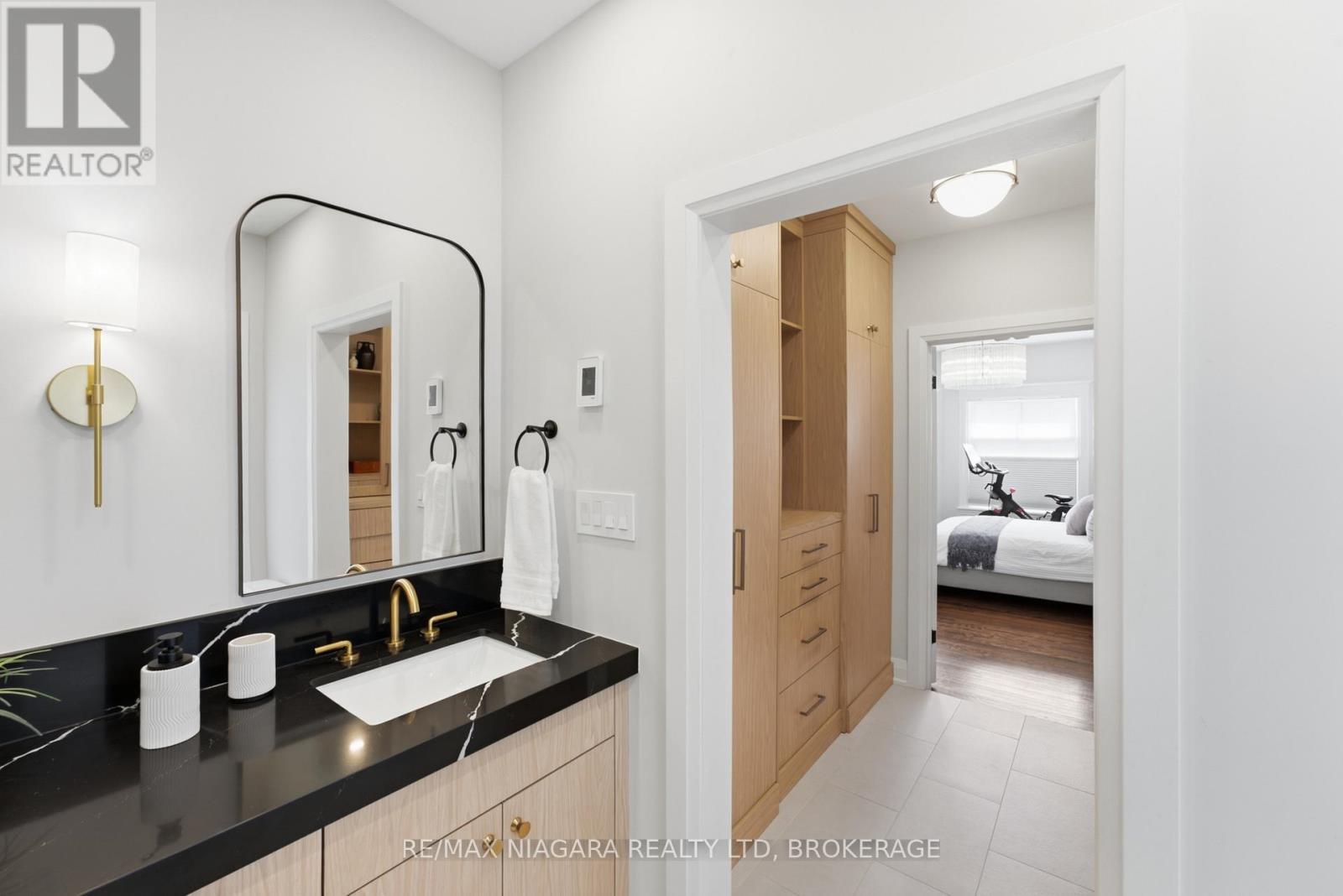 2 COTTAGE AVENUE - 22