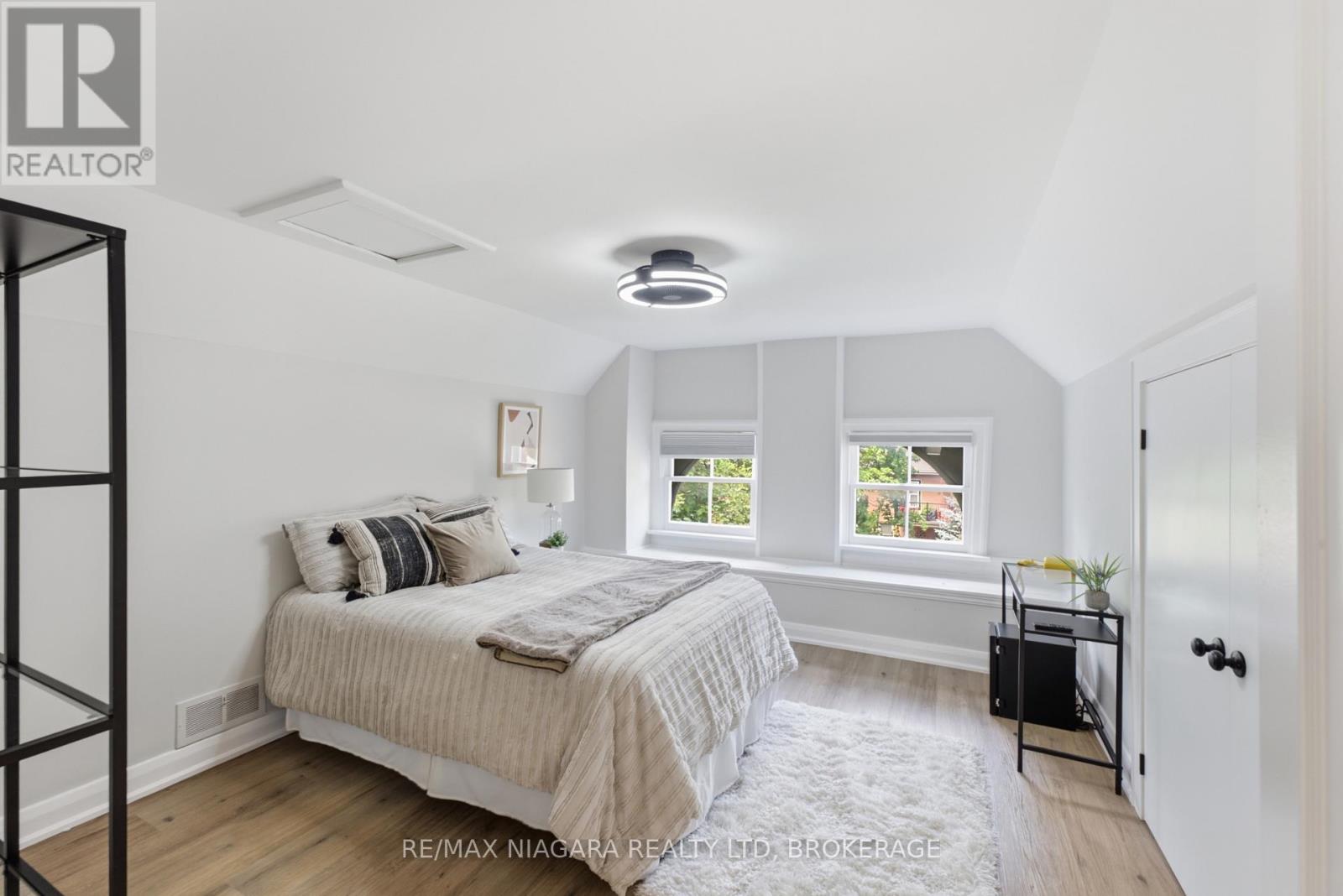 2 COTTAGE AVENUE - 26