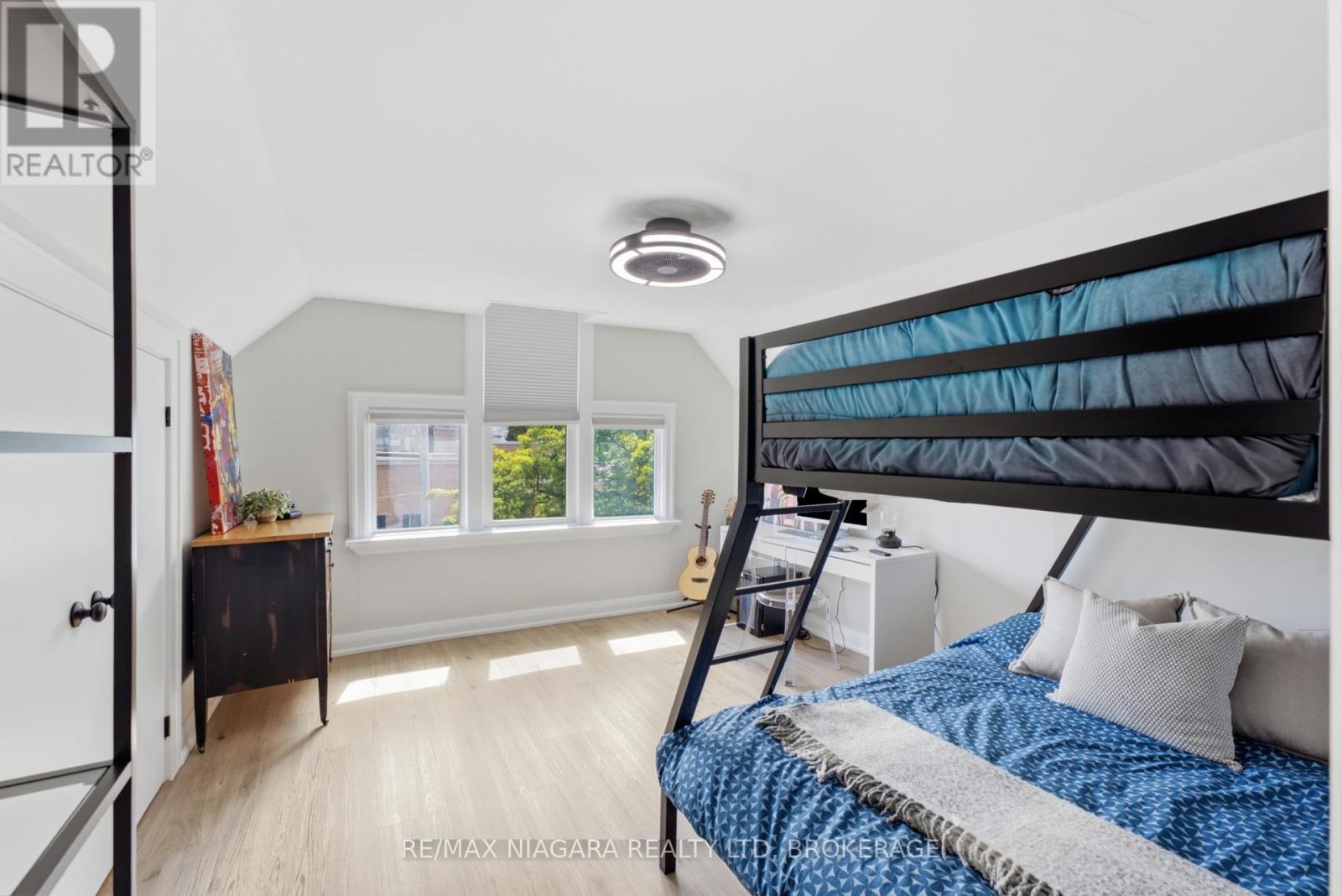 2 COTTAGE AVENUE - 27