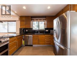 2549 Bendale Road, North Vancouver, BC V7H1G6 Photo 8