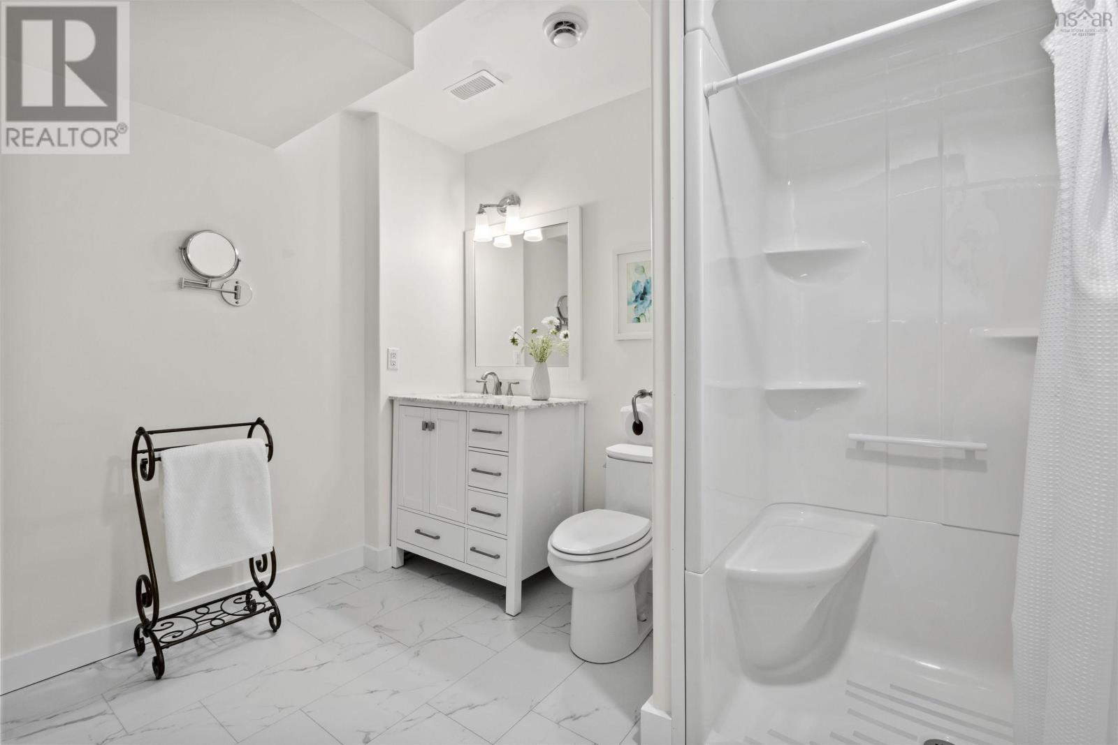 19 Acorn Avenue - 36