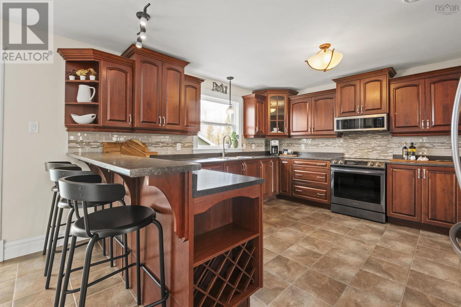 19 Acorn Avenue - 7
