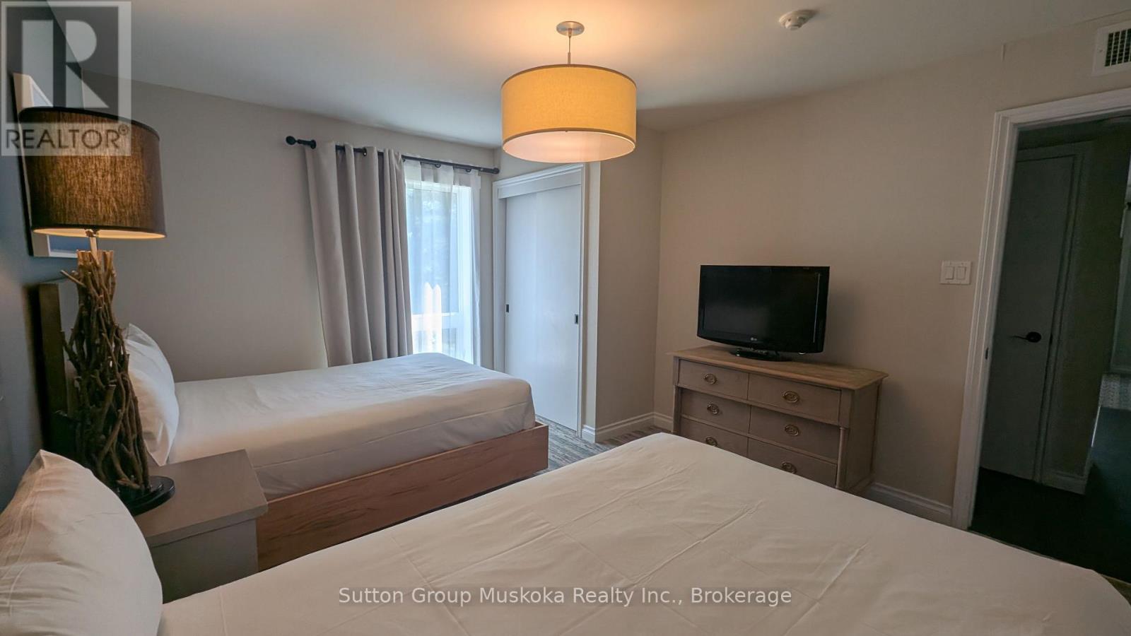 #54-203 54-203 DEERHURST DRIVE - 12