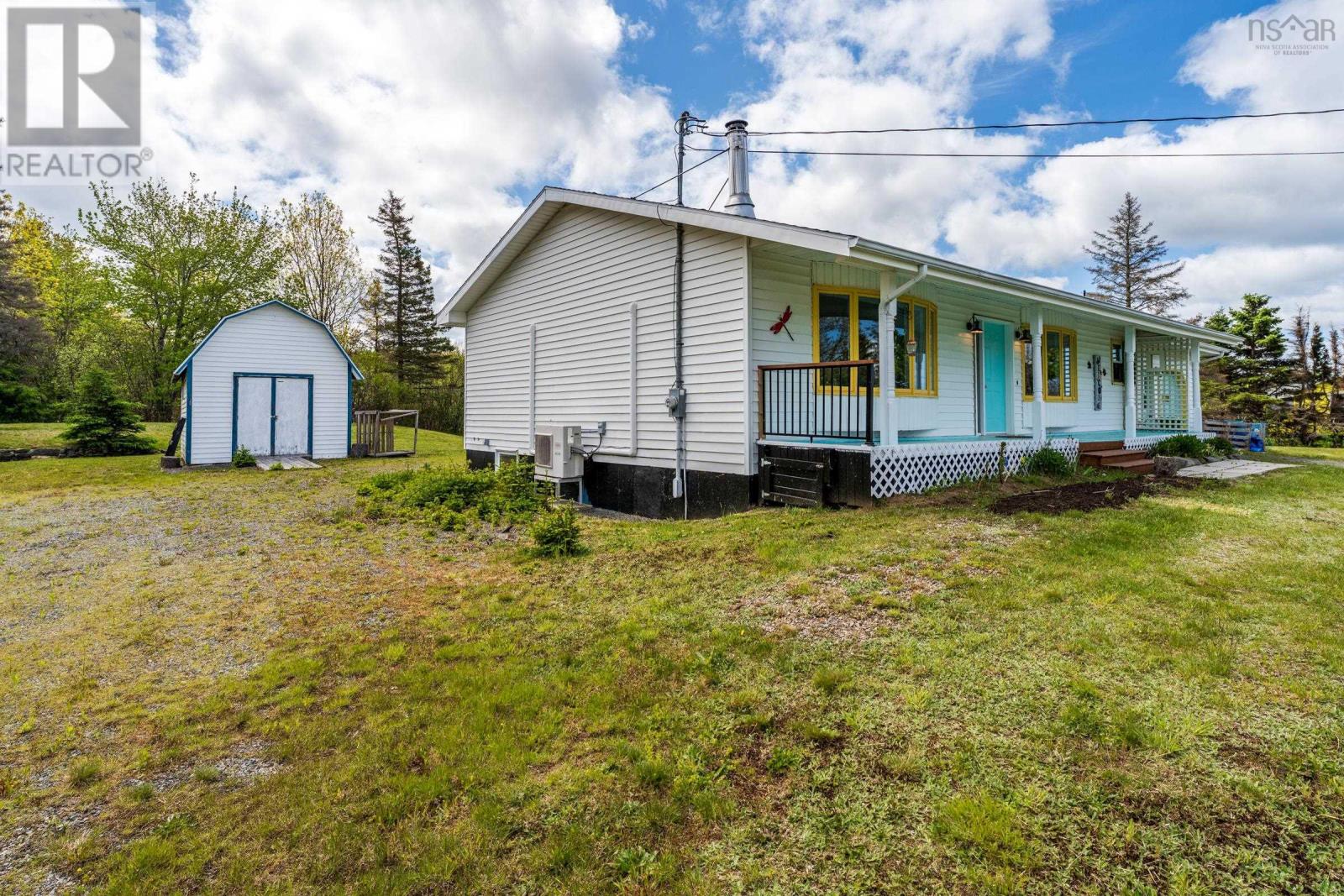 7784 Highway 101 - 50
