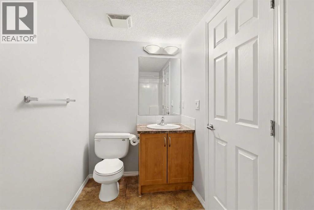 #2323 700 Willowbrook Road NW - 16
